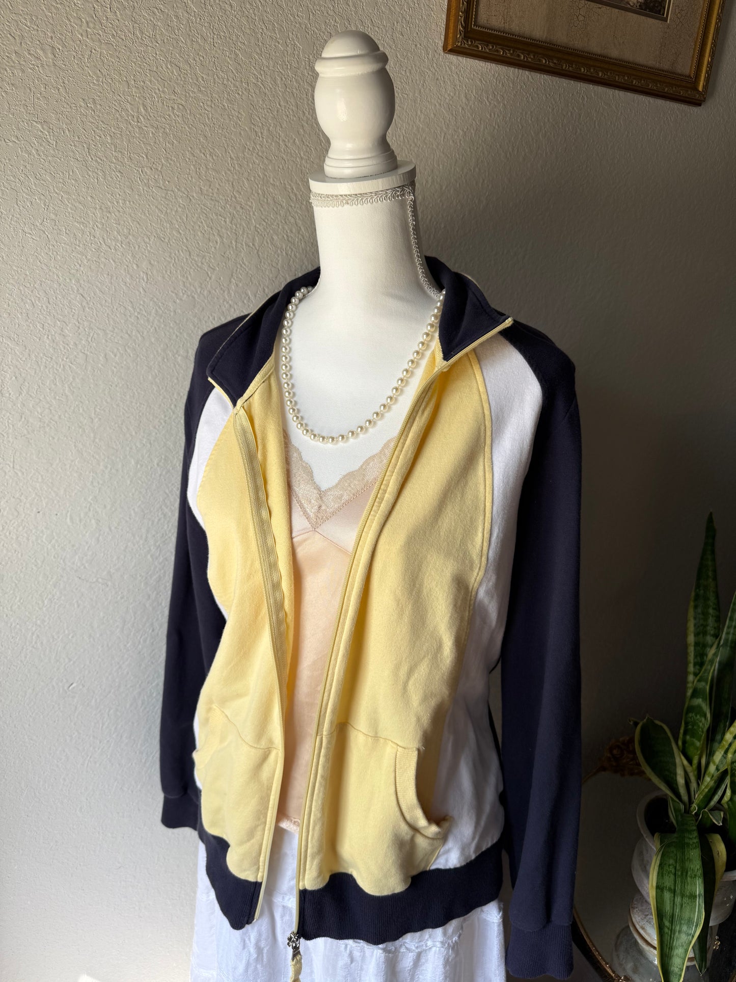 L - Yellow/Navy Zipup