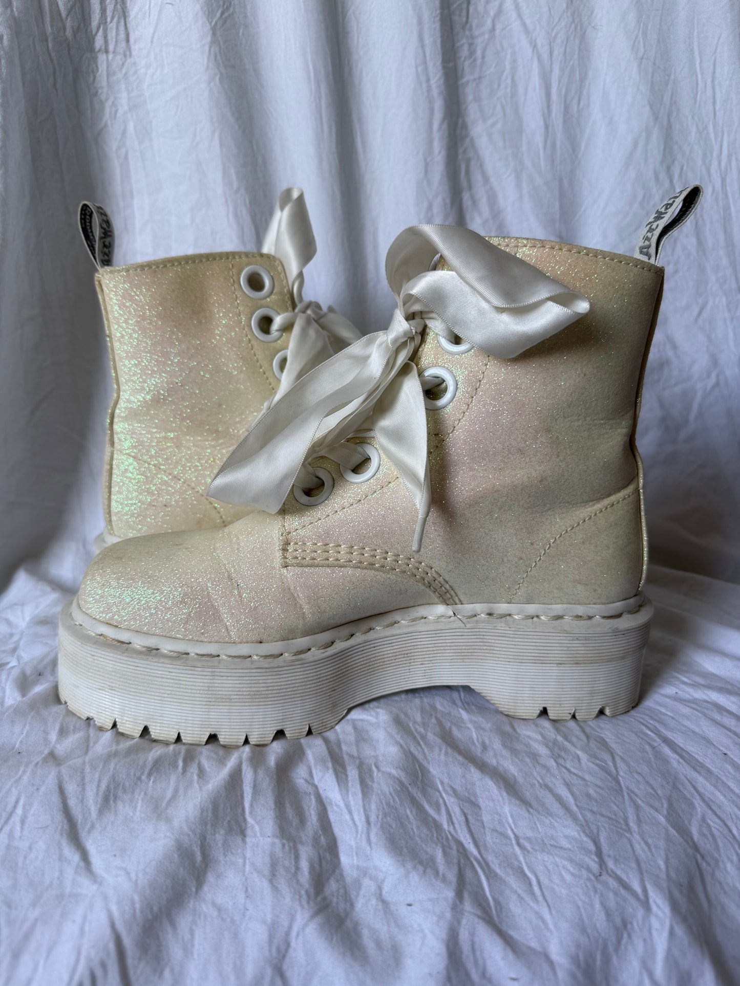 White Glitter Molly
