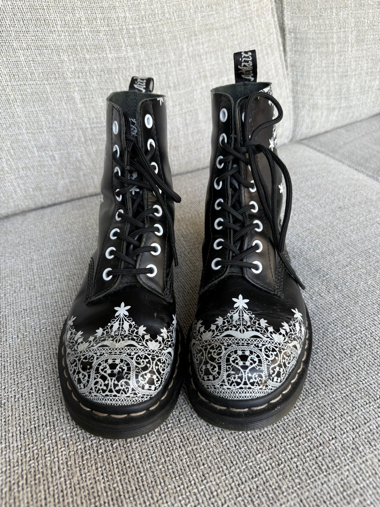 Lace Pascal