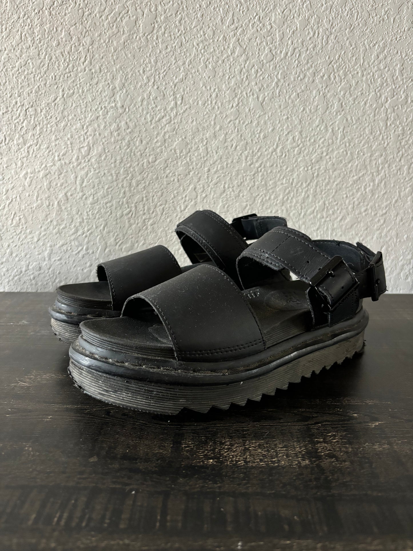 Voss Sandals