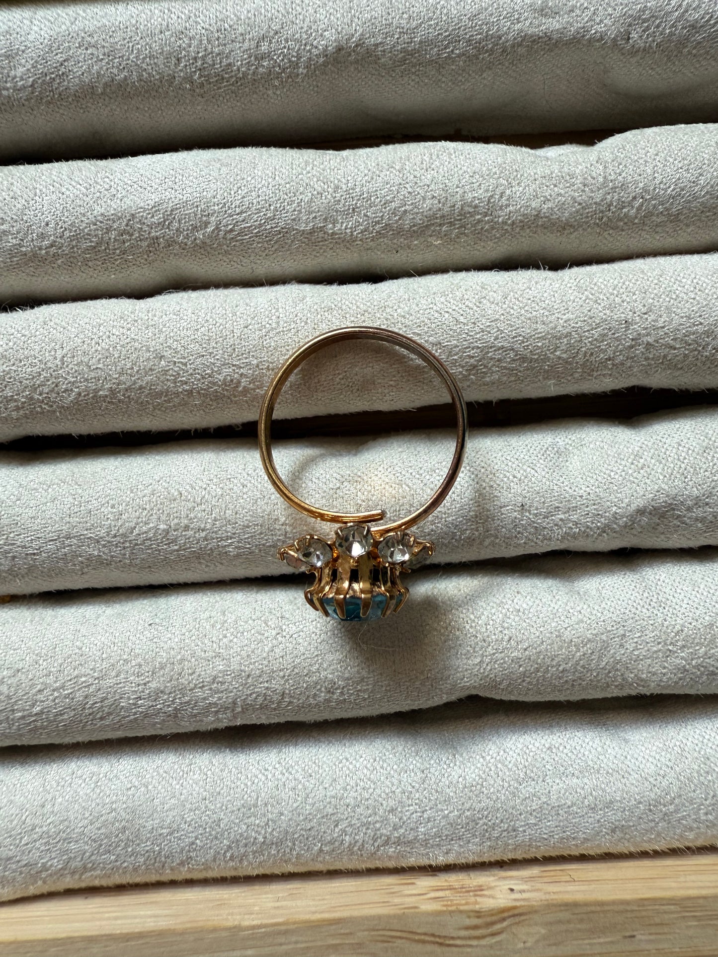 Adjustable Blue Flower (5.5-9)