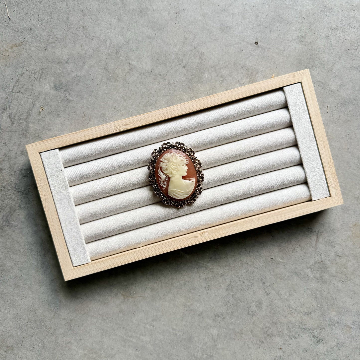Cameo Pin