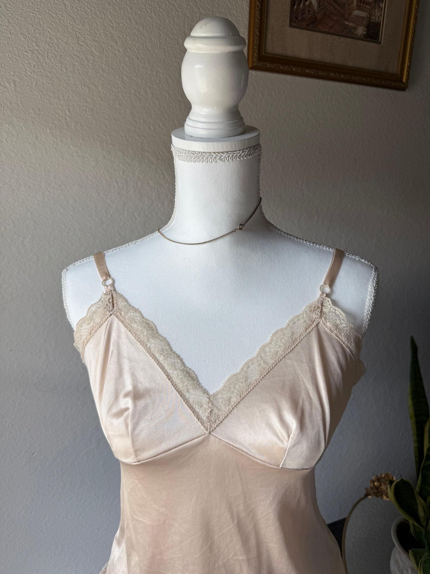 White & Gold Beaded Necklace