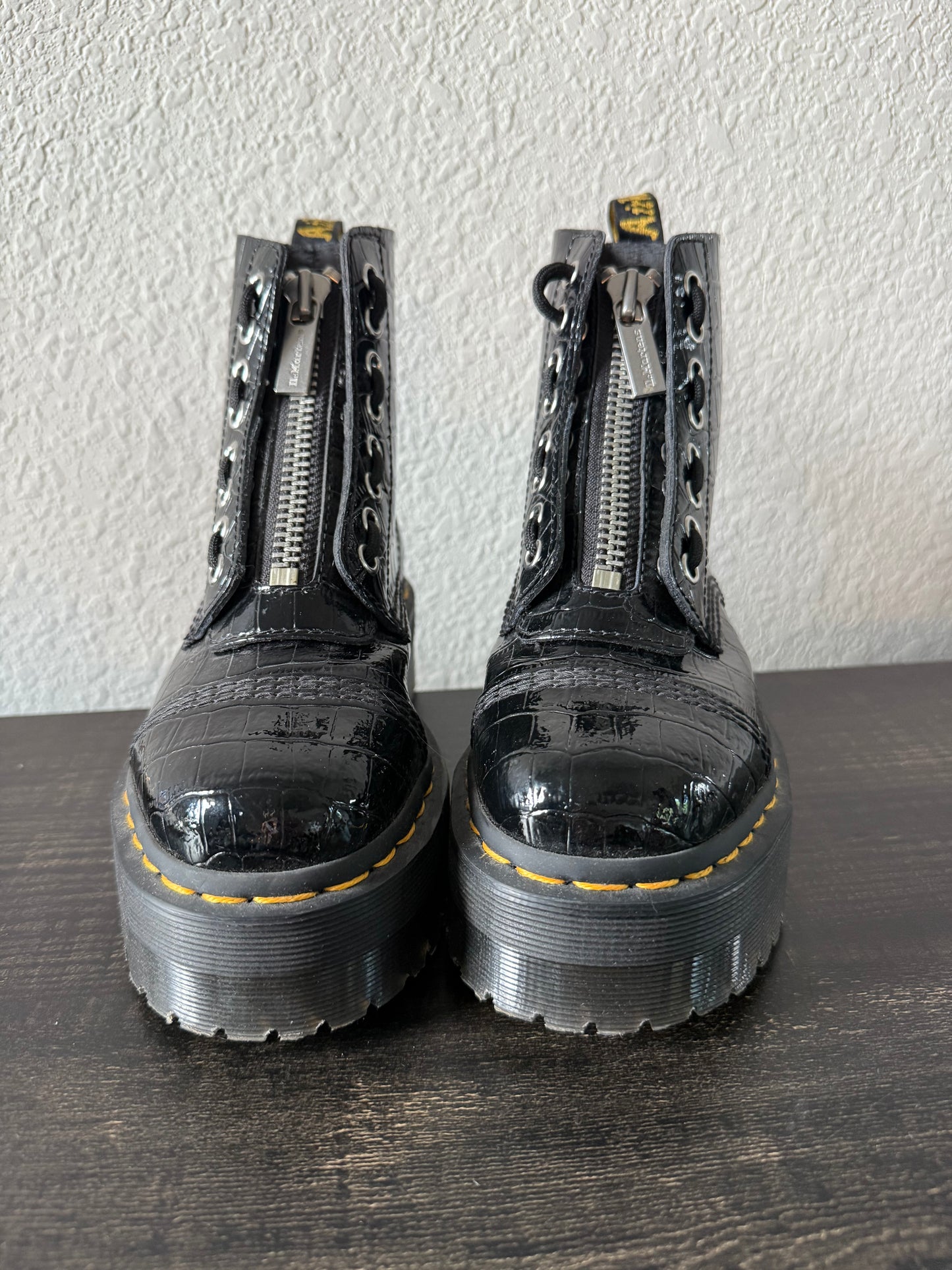 Croc Skin Sinclair