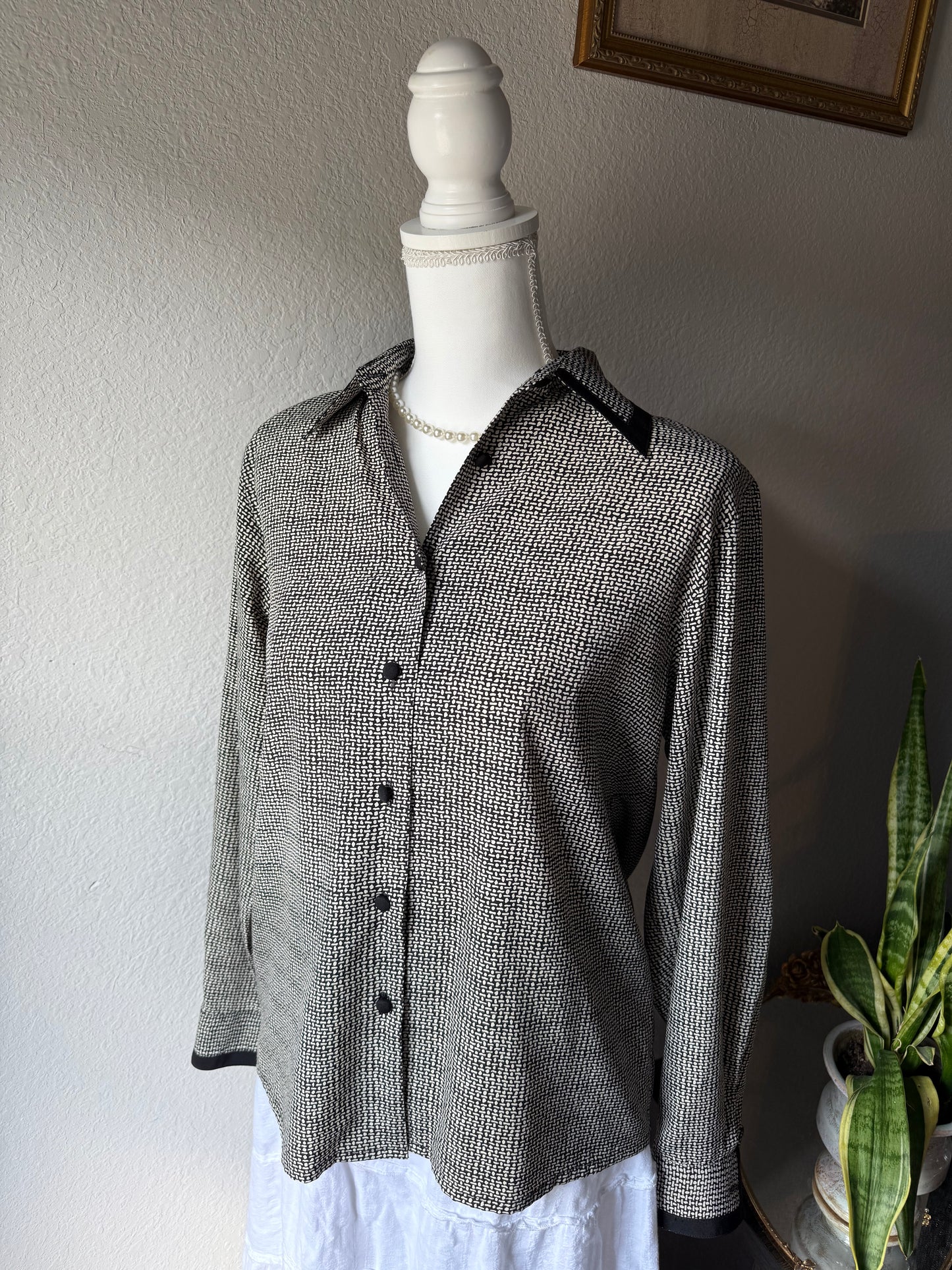 L - Patterned Buttonup