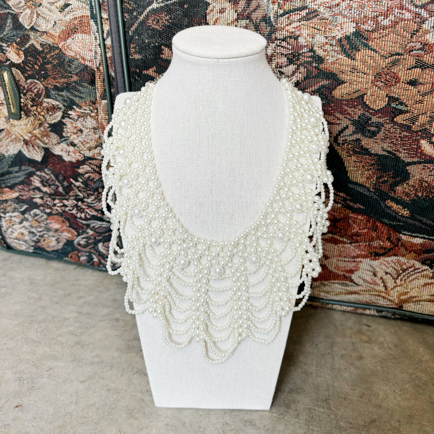 Pearl Collar Necklace
