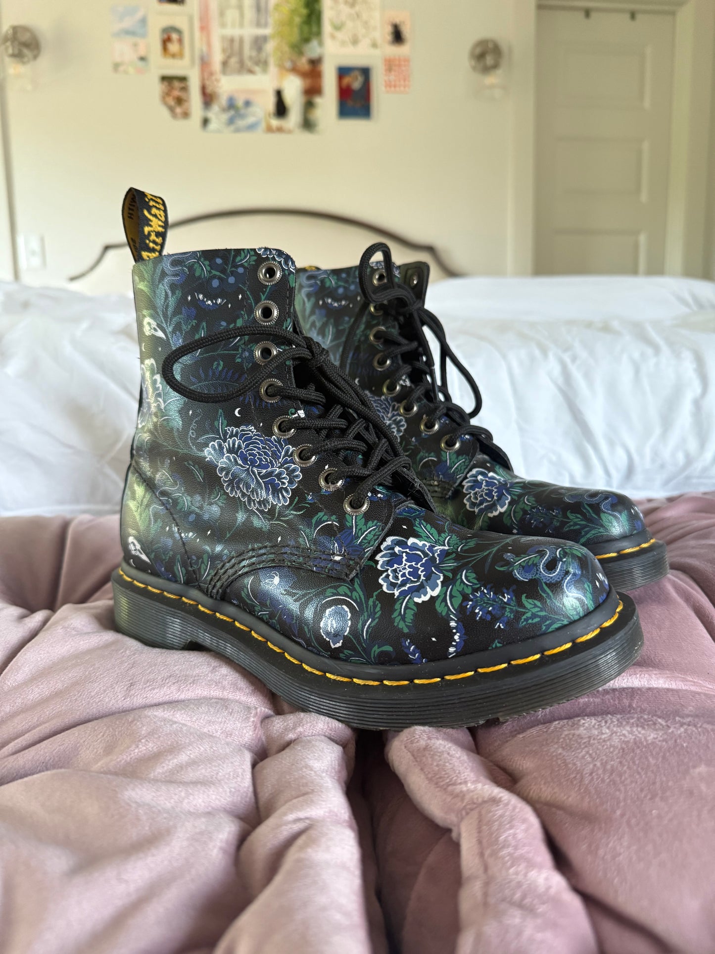 Mystic Floral Pascal