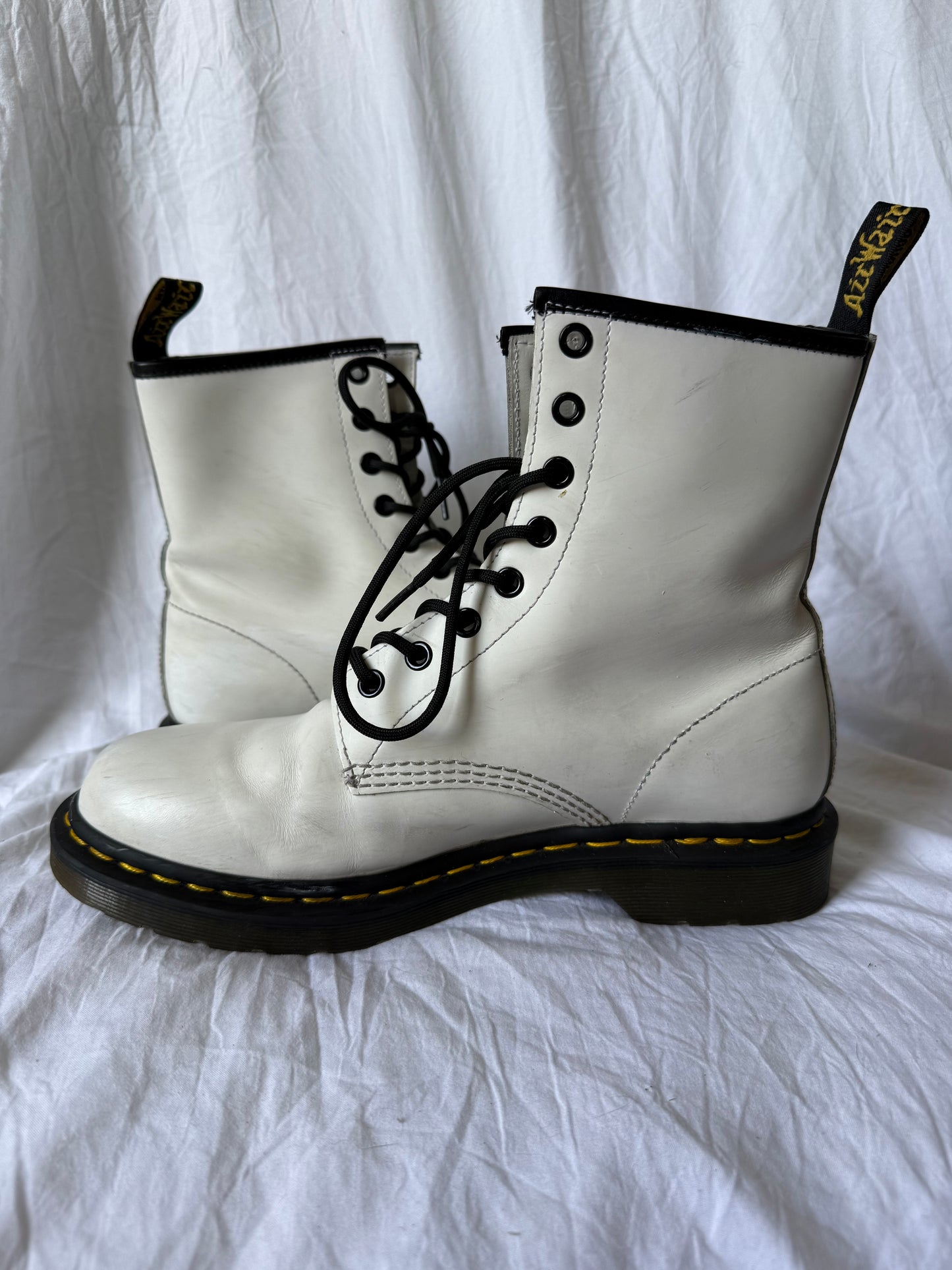 White 1460