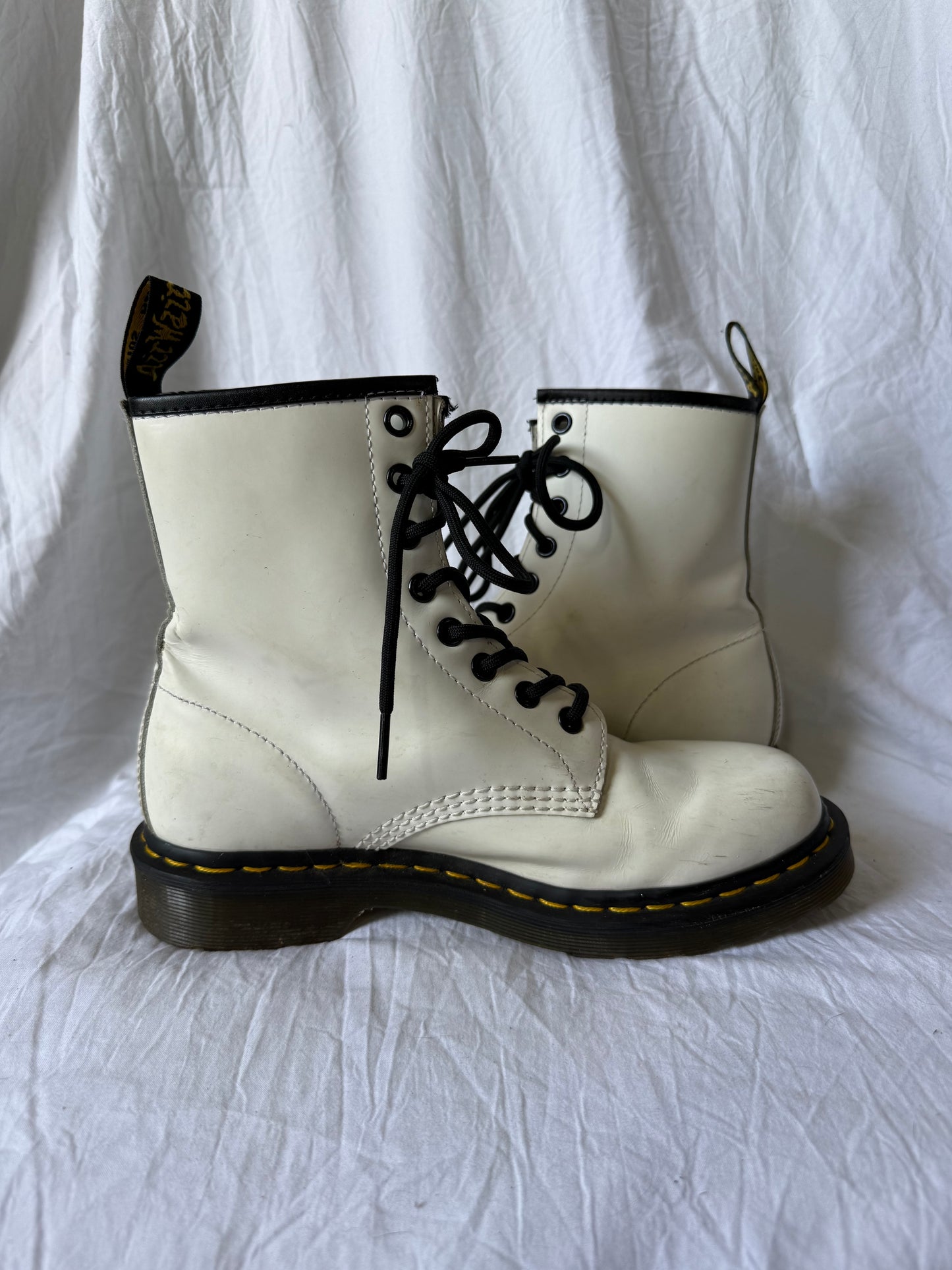White 1460