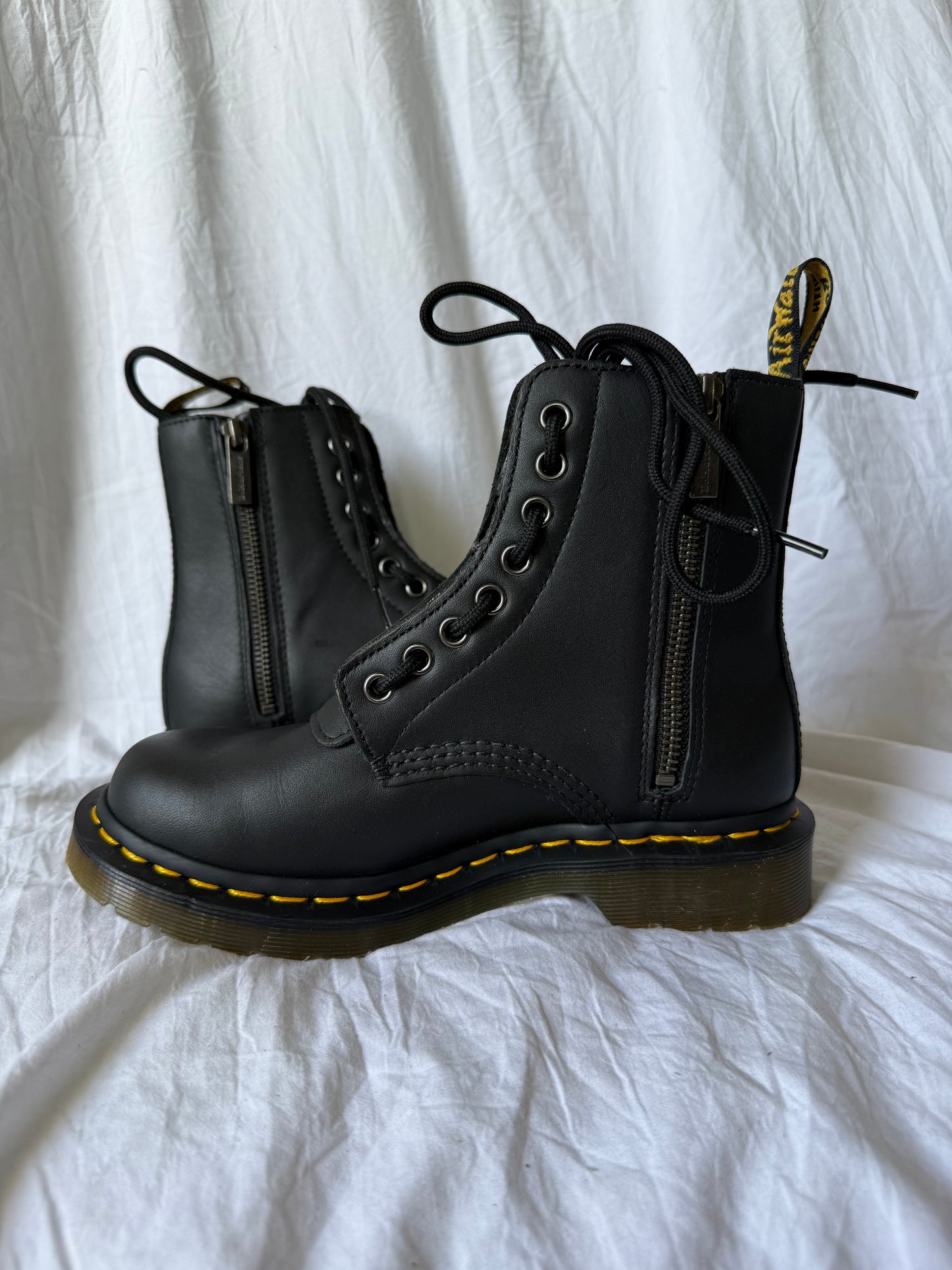 Zipped 1460