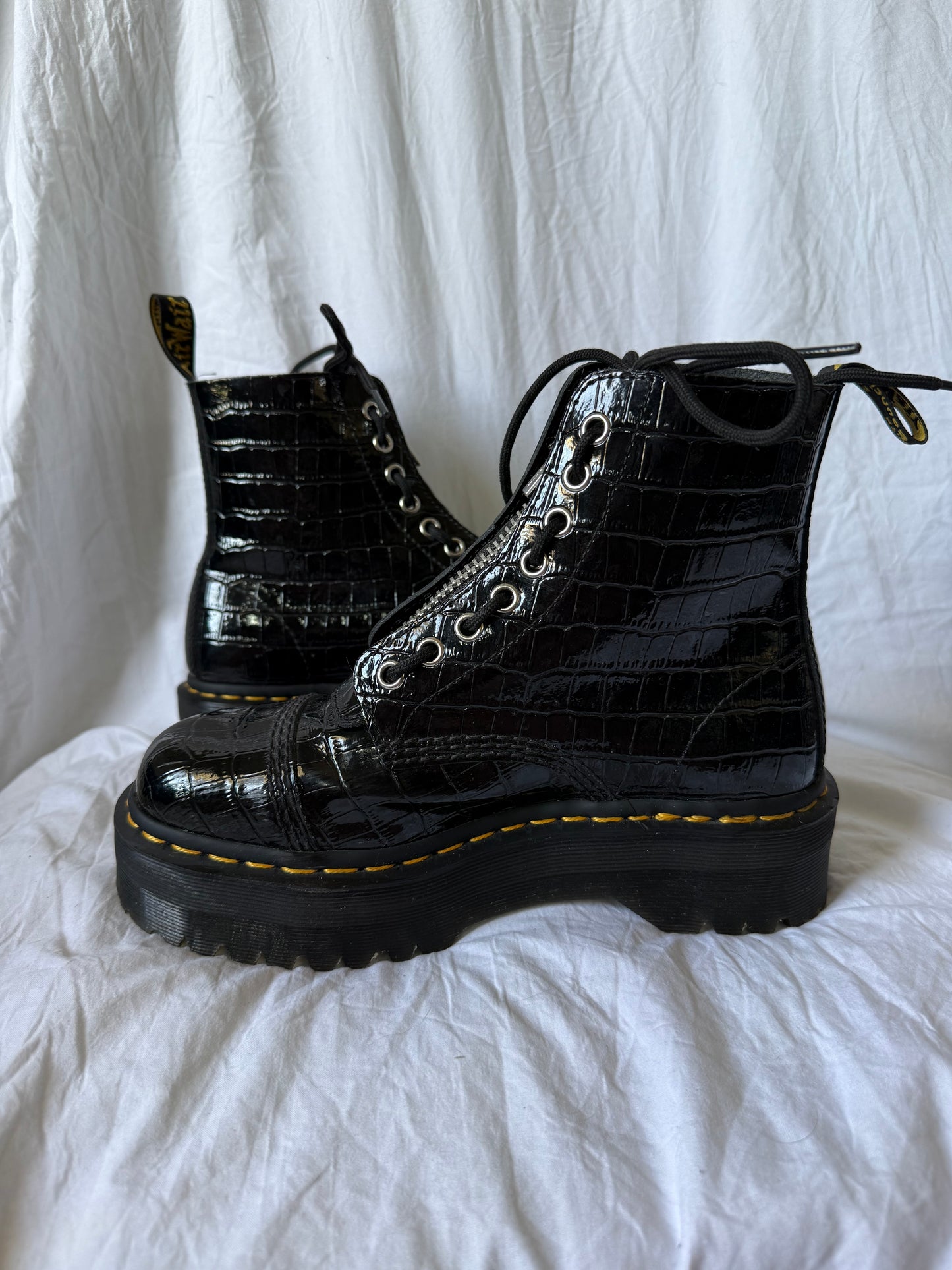 Croc Skin Sinclair
