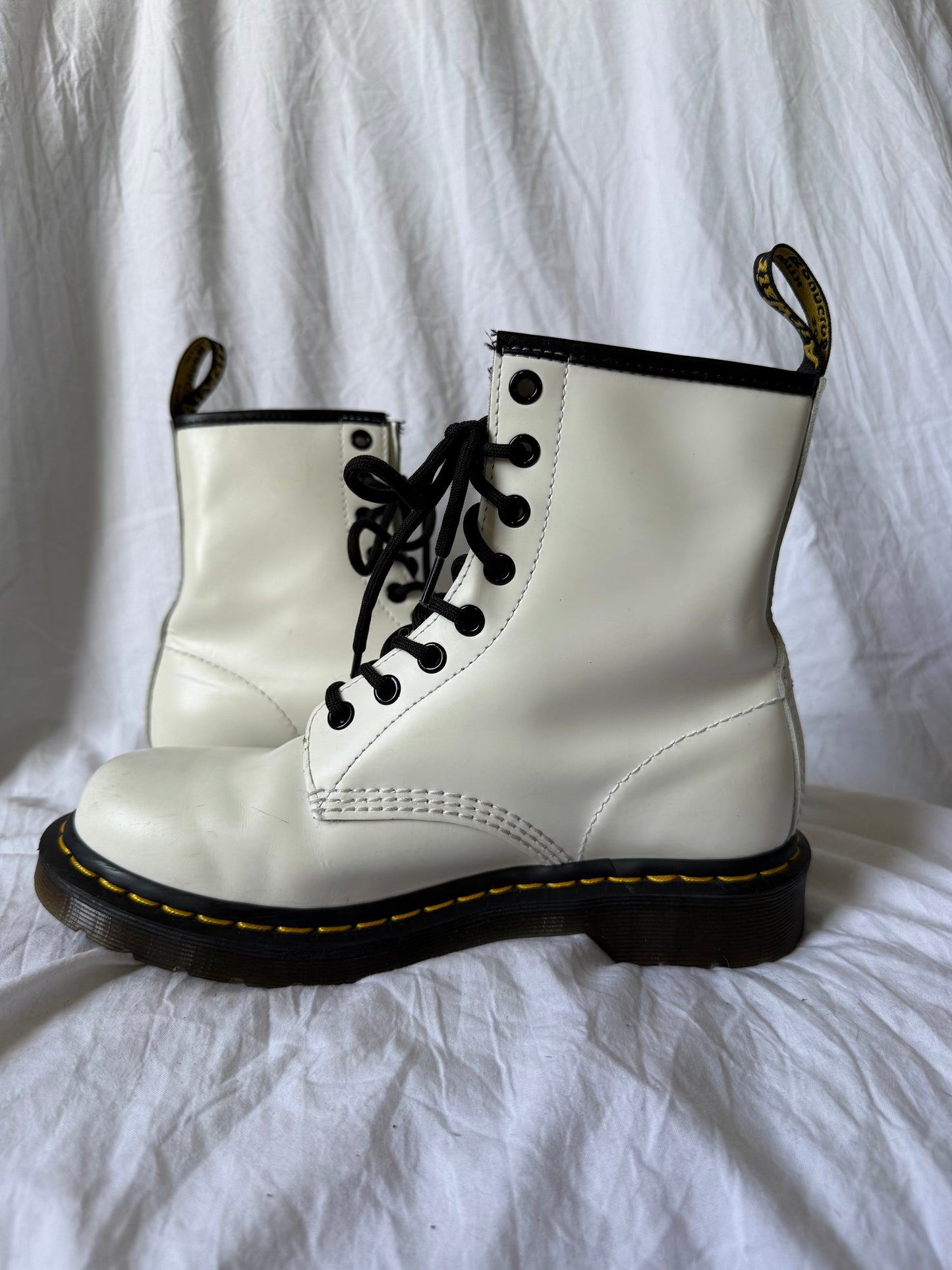 White 1460
