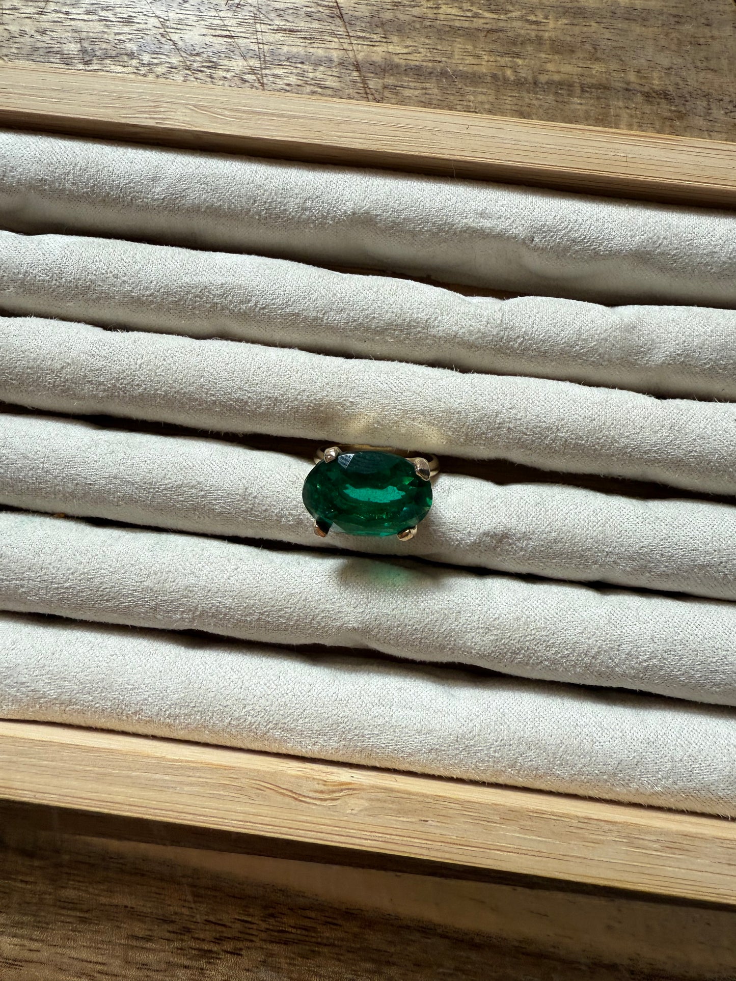 Adjustable Green Stone (5.5-9)