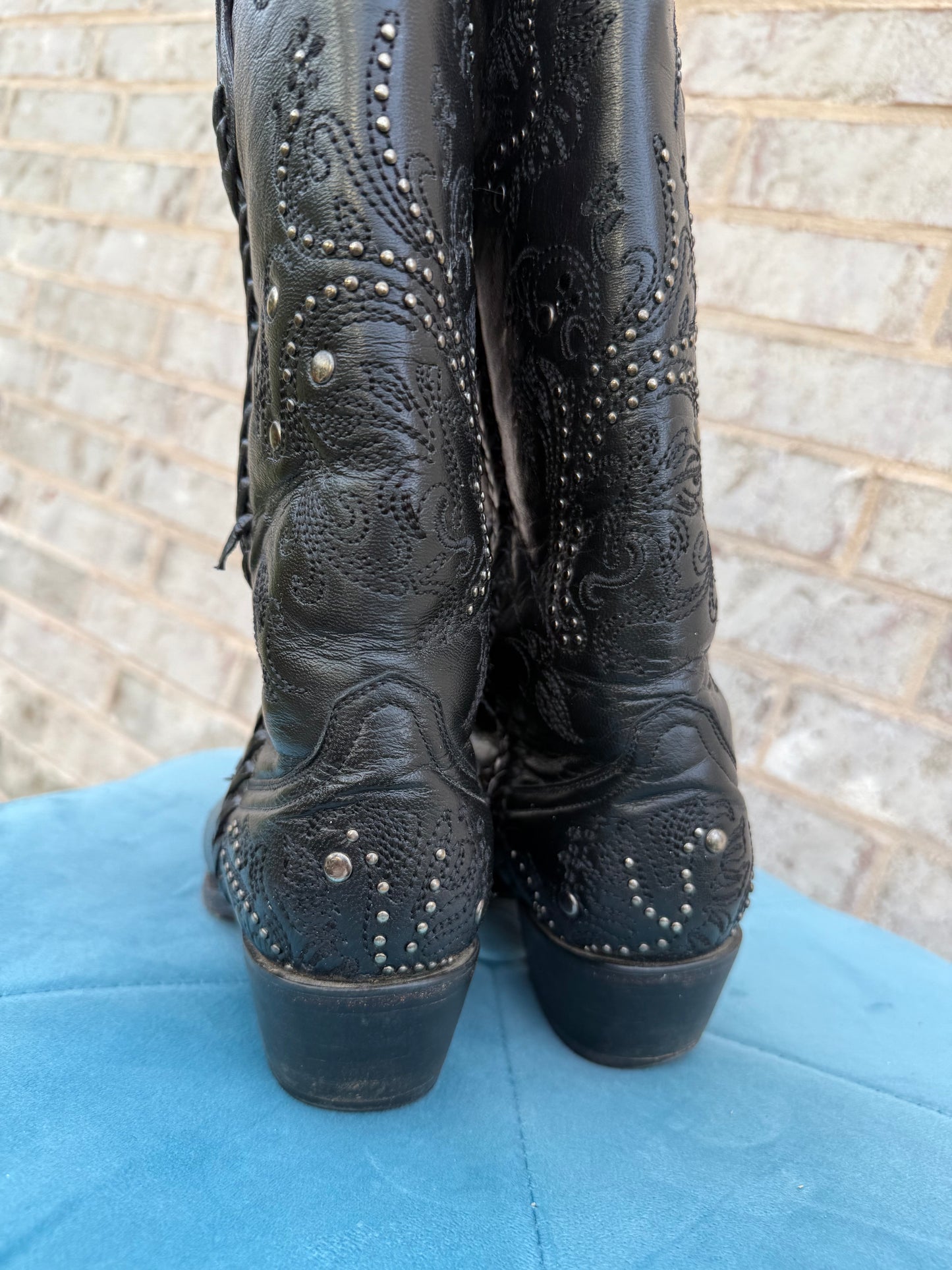 Black Embroidered Corral