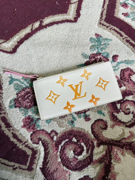 Louis Vuitton Neverfull Empreinte MM Pochette