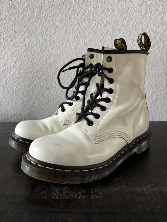 White 1460