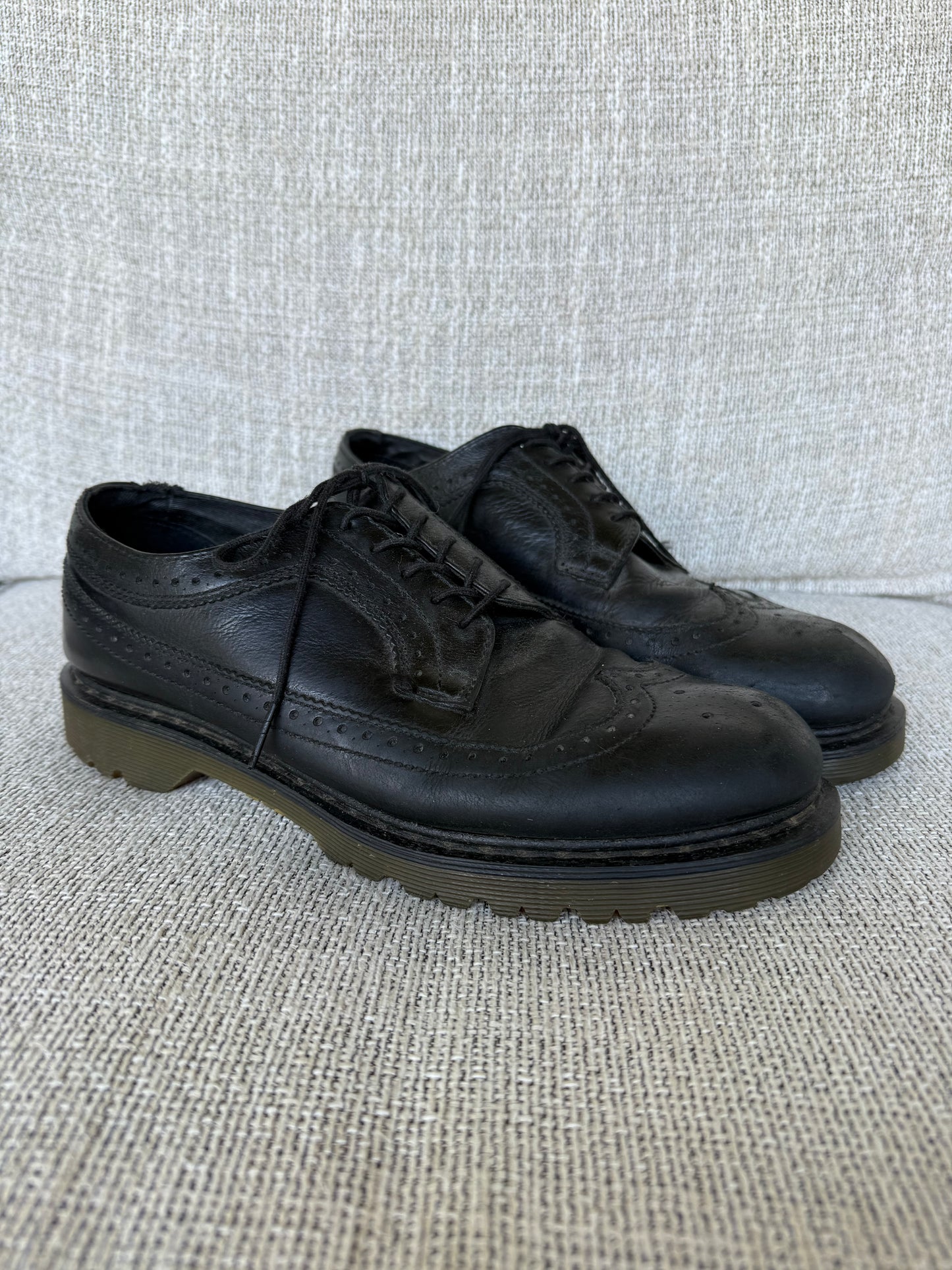 Black Wingtips