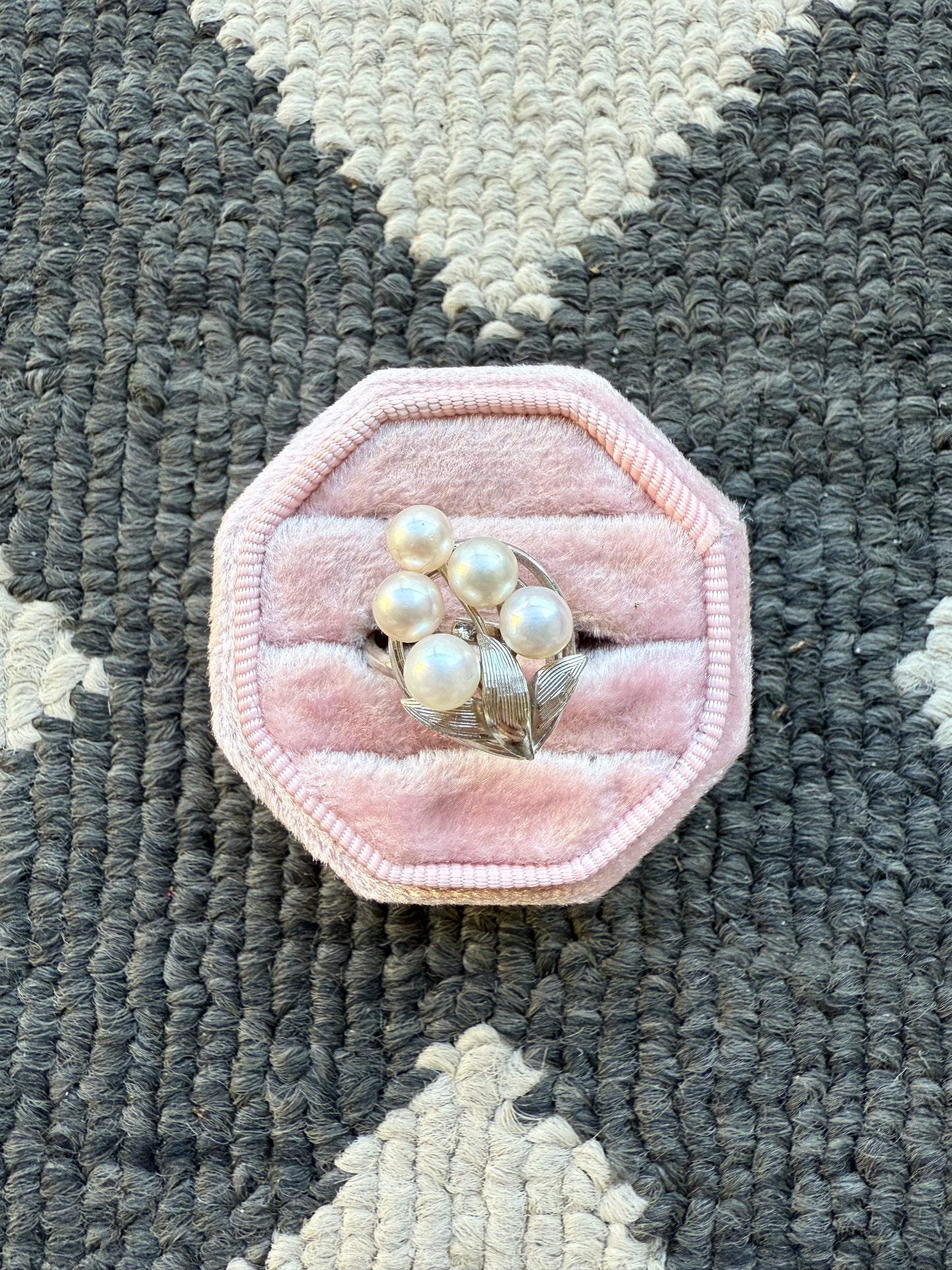 Sterling Floral Pearl Ring (7-9)