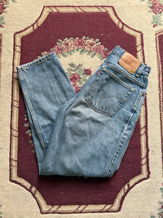 28” Levi’s 550