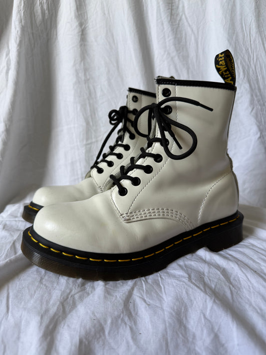White 1460
