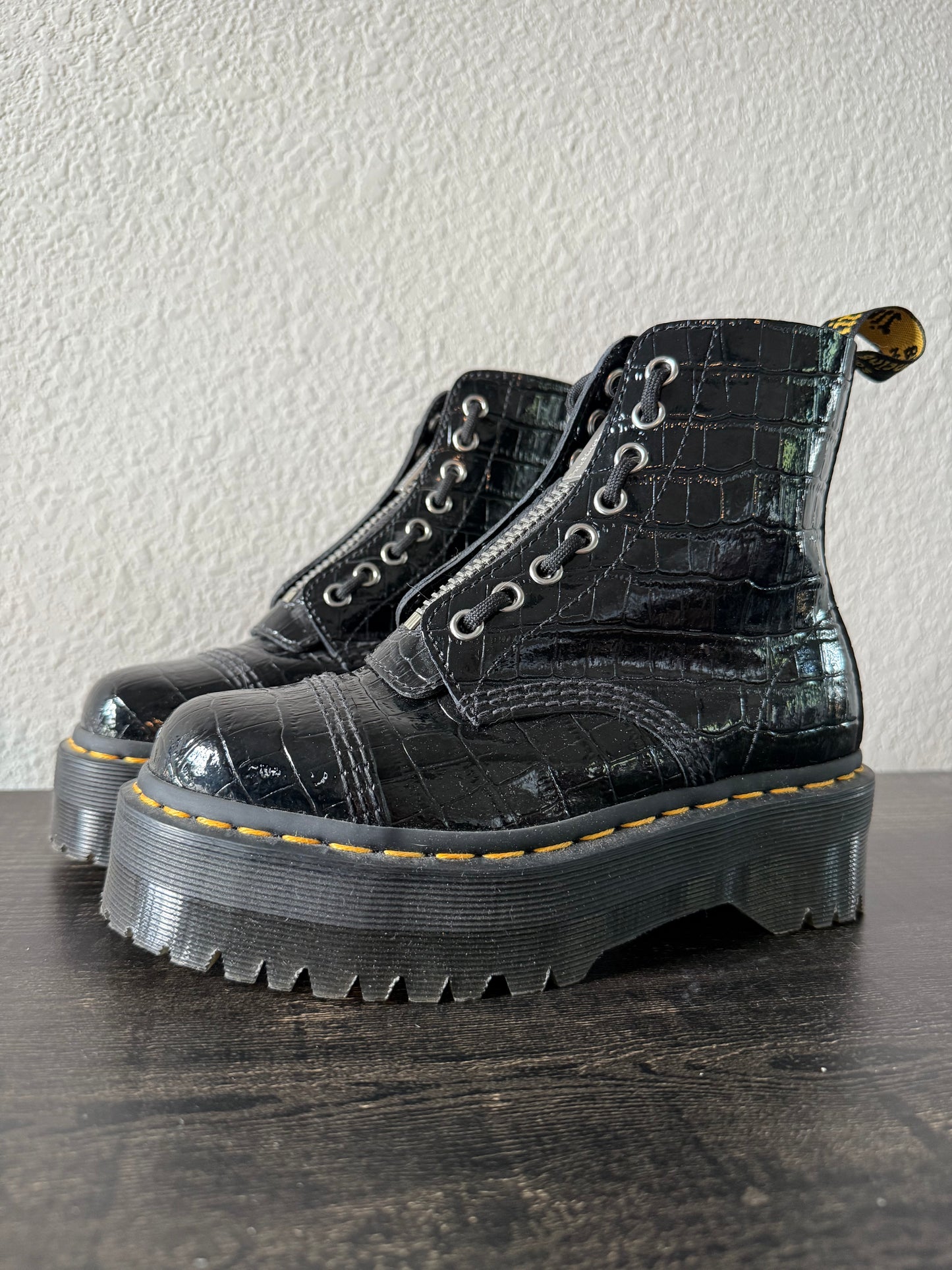 Croc Skin Sinclair