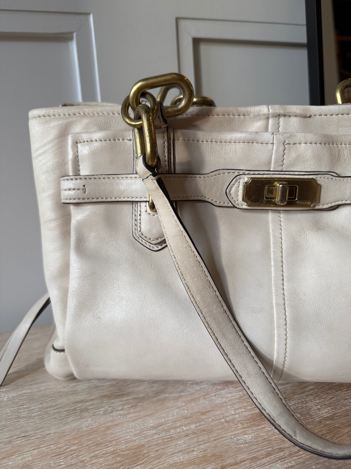 Coach White Chelsea Jayden