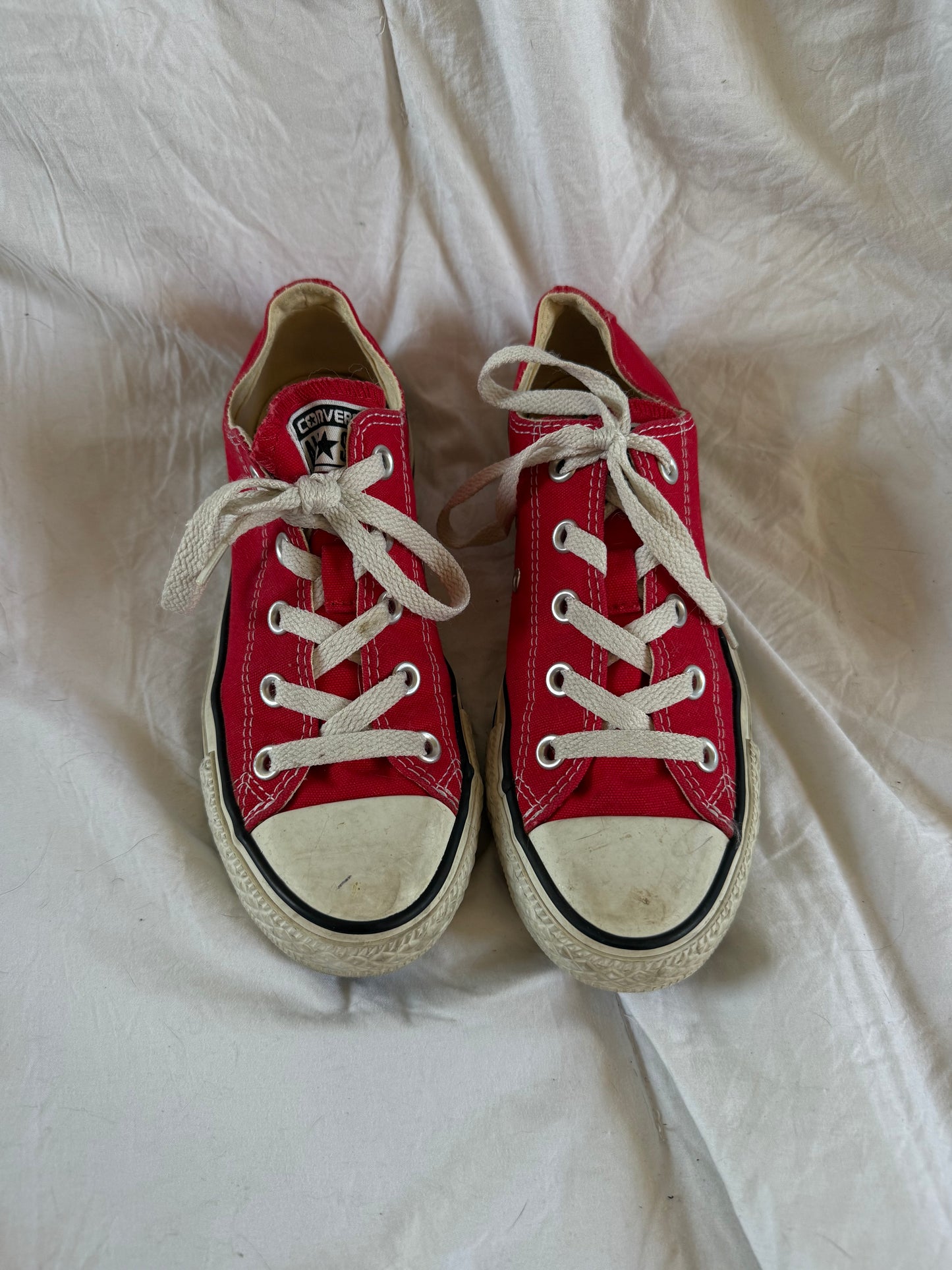 Red Low Converse