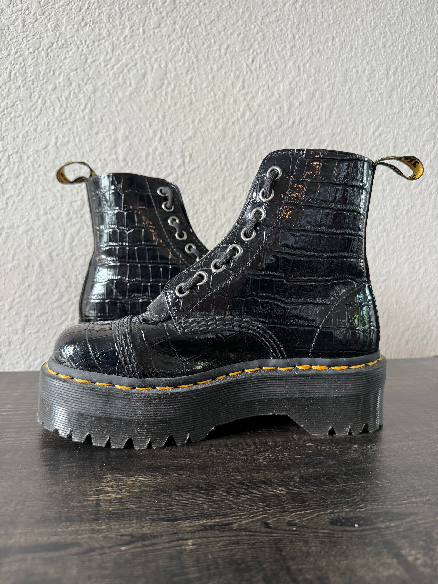 Croc Skin Sinclair