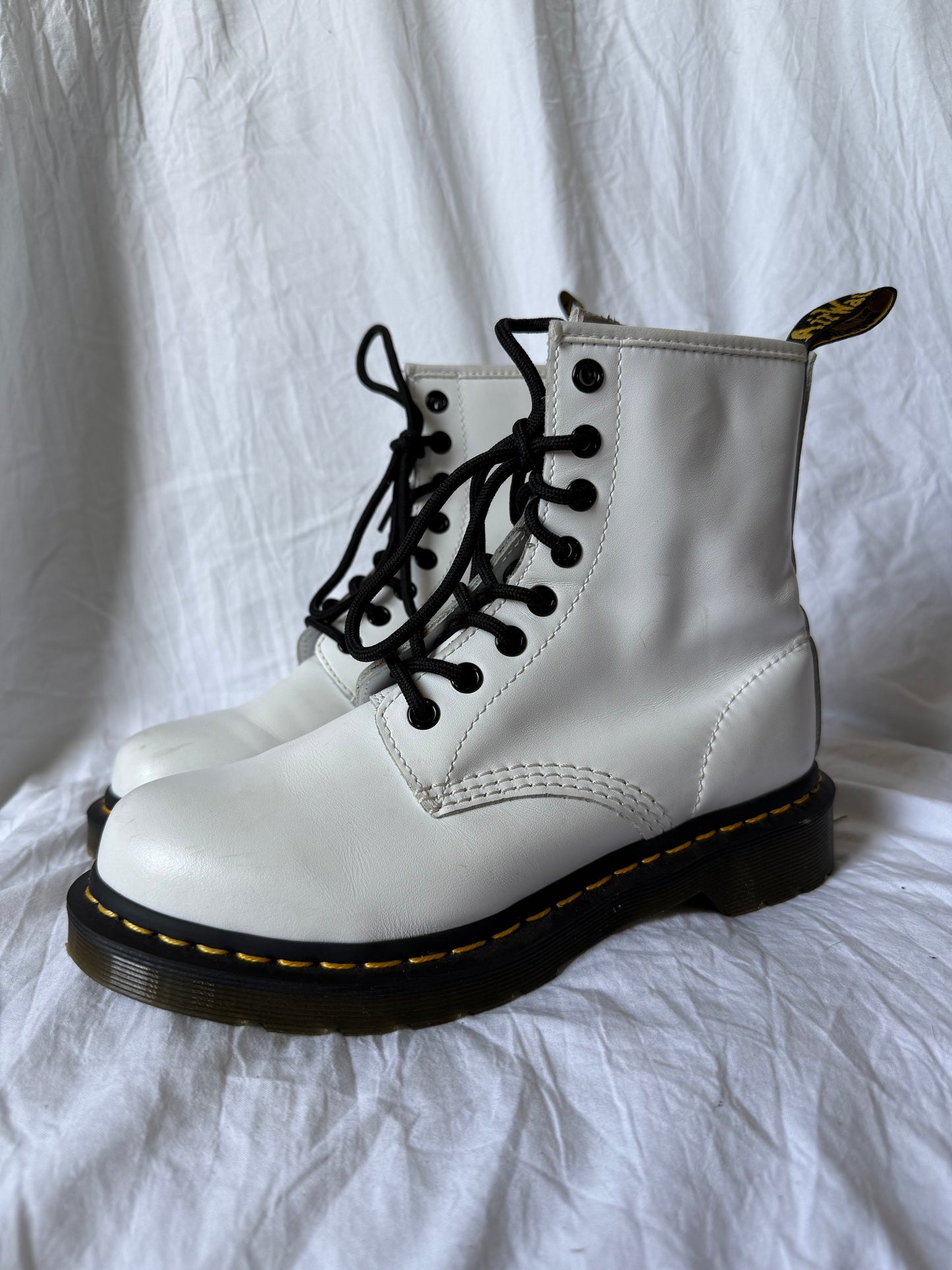 White Nubuck 1460