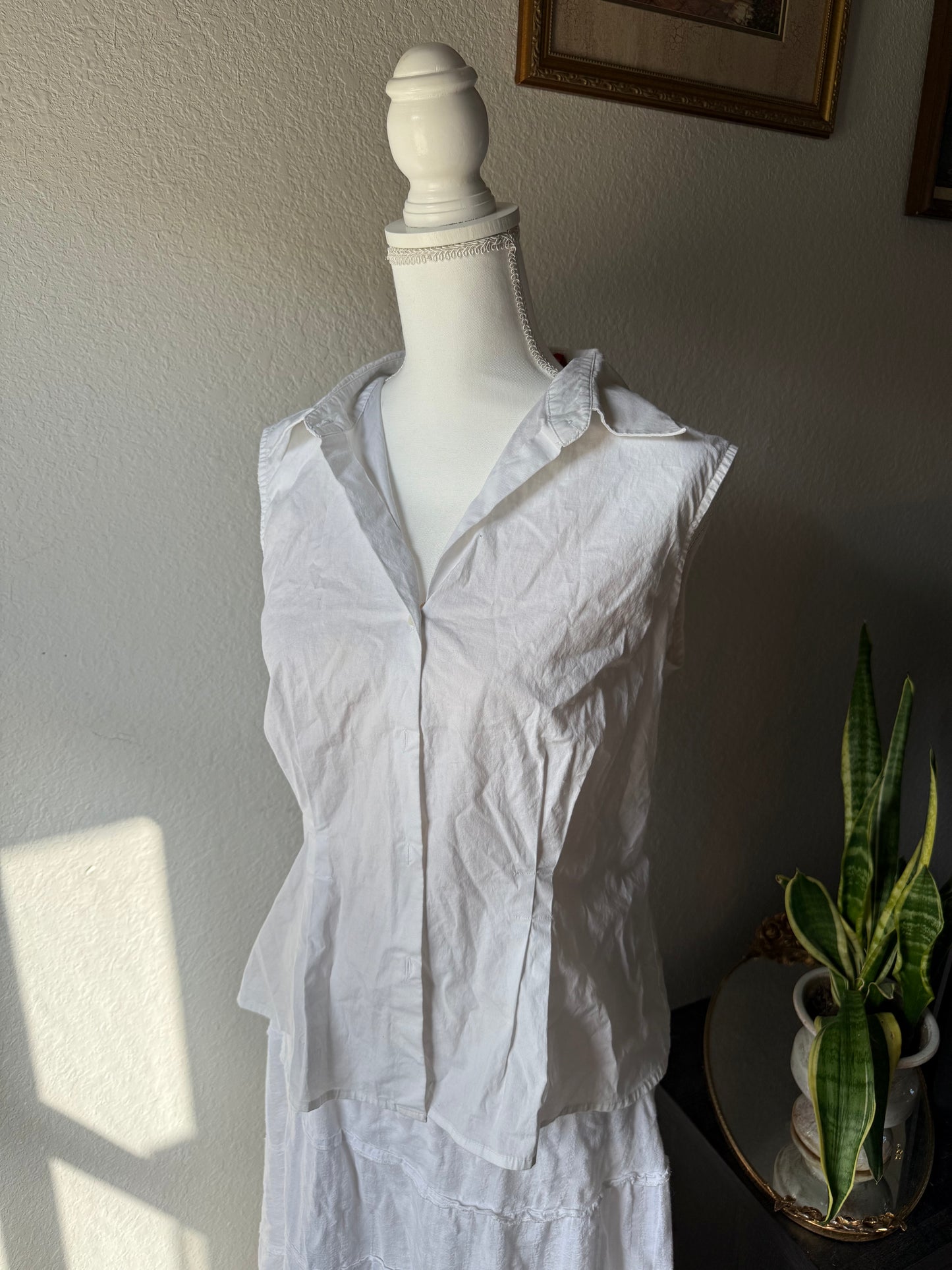 XL - White Vest