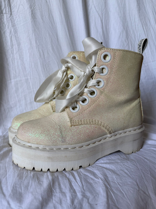 White Glitter Molly