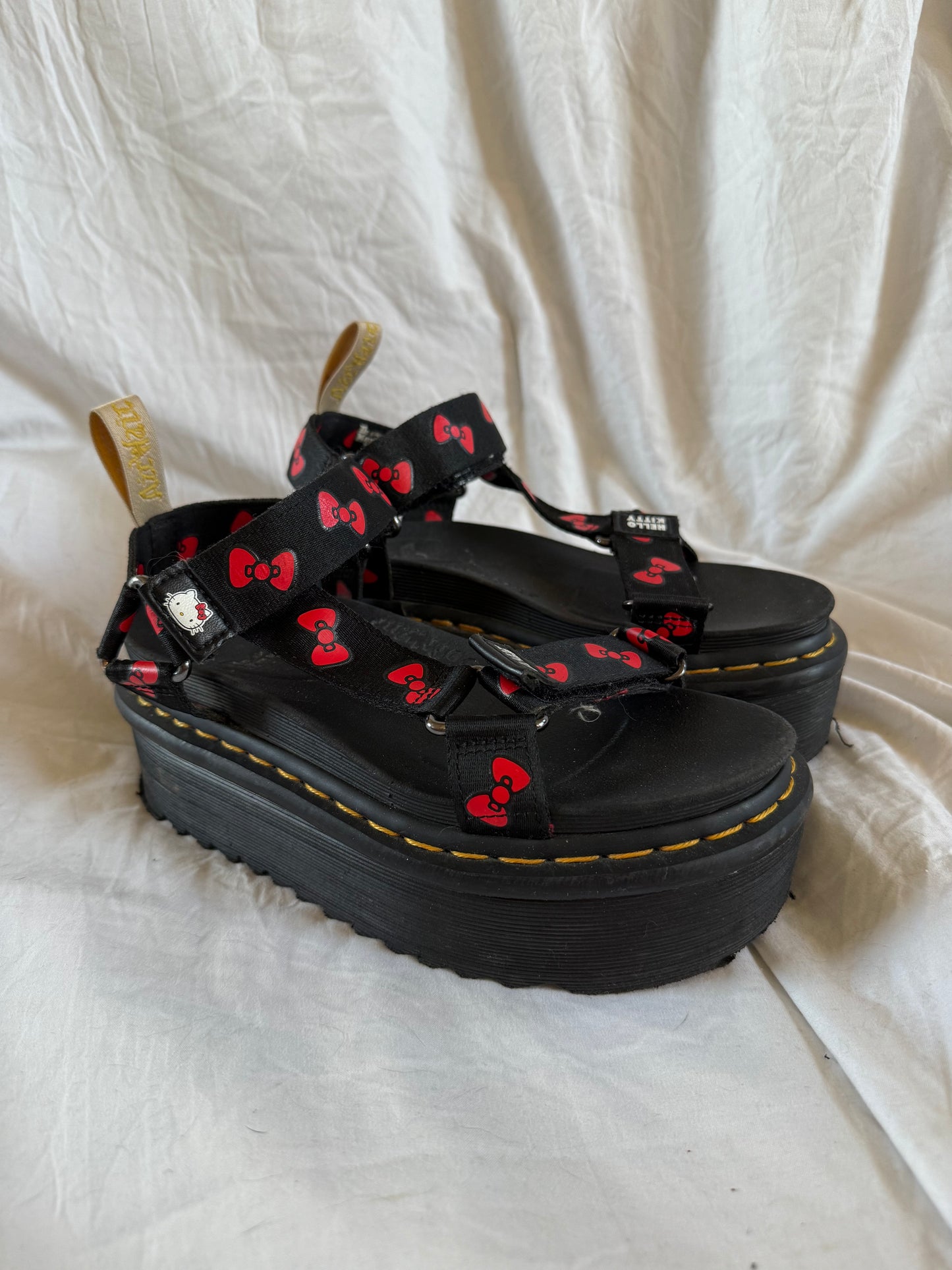 Hello Kitty Sandals