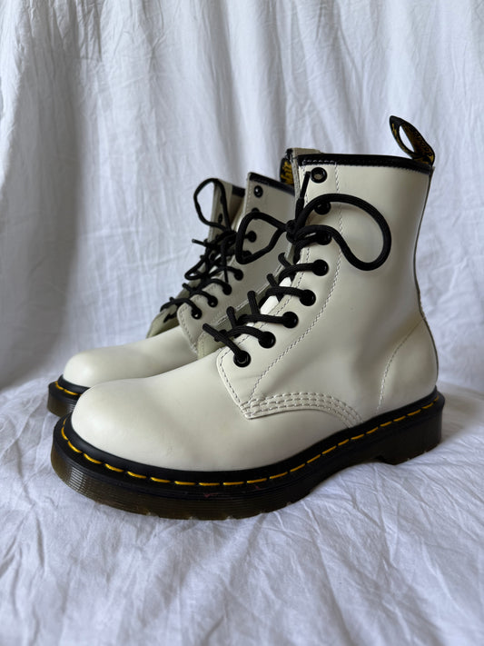 White 1460