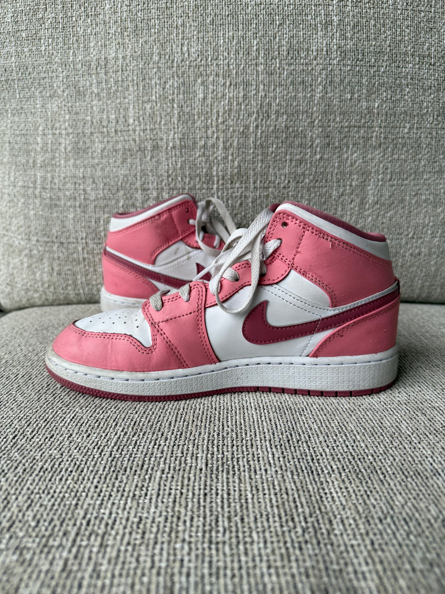 Valentine's Day Jordan 1