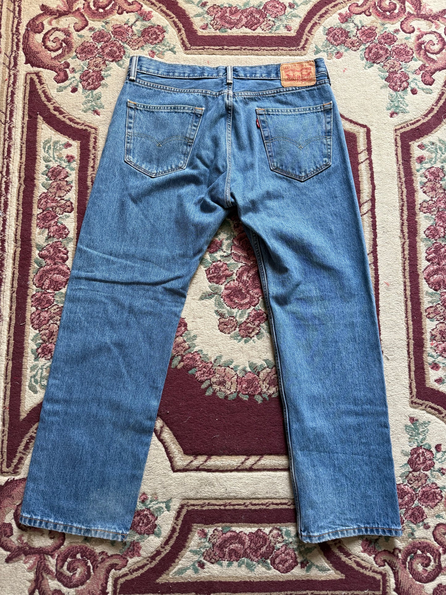34” Levi’s 505