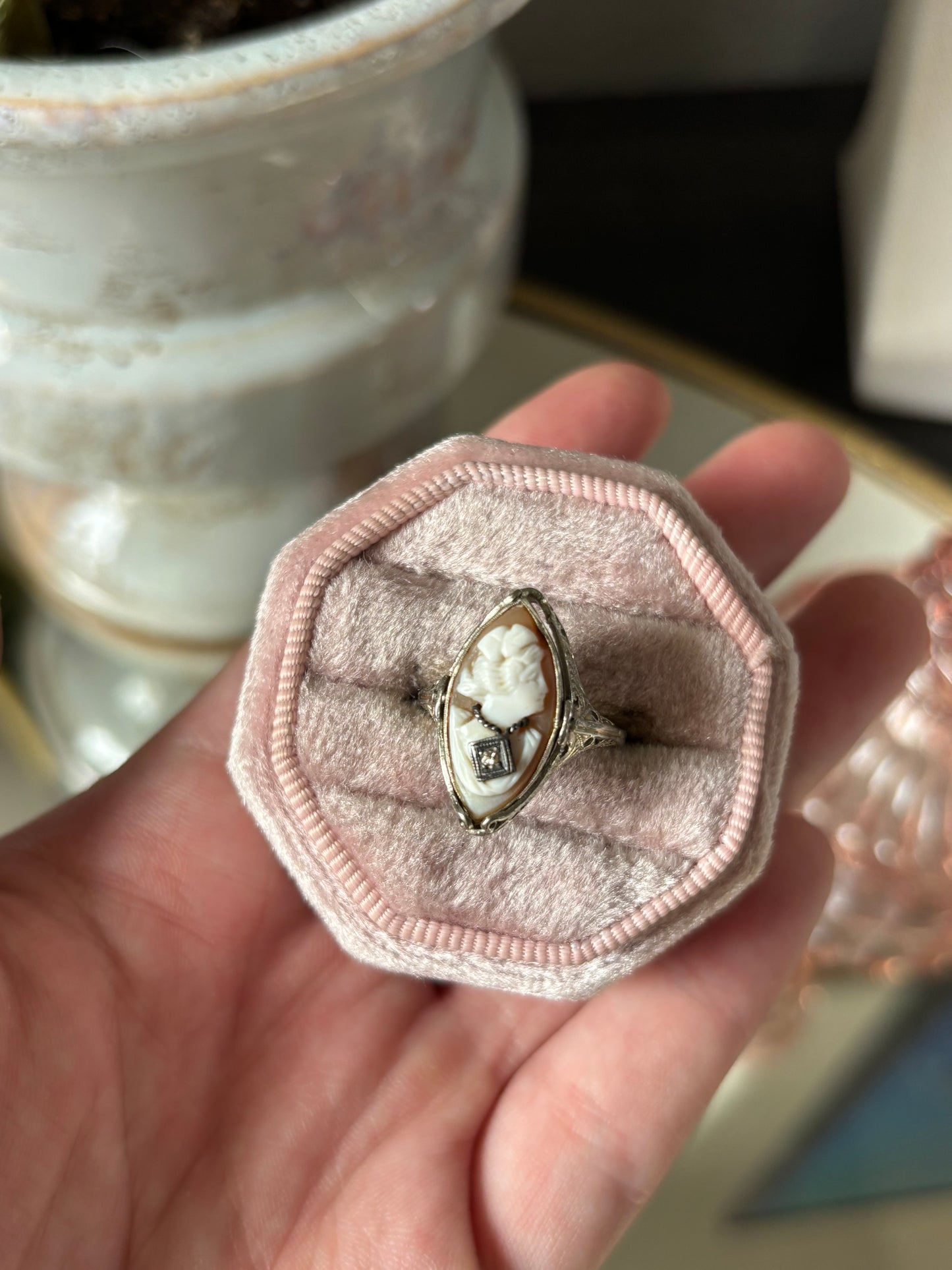 14k White Gold Antique Cameo Flip Ring