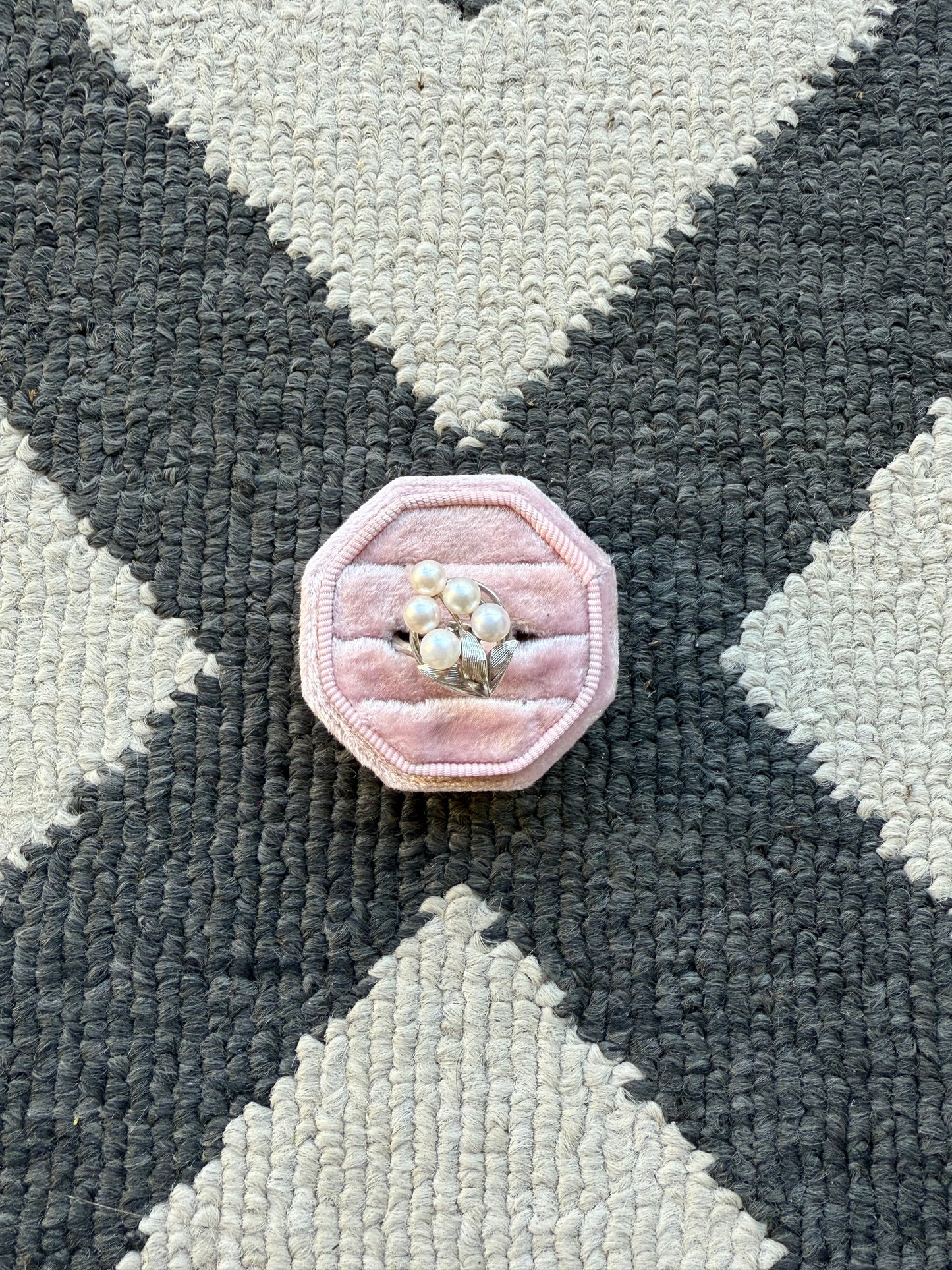 Sterling Floral Pearl Ring (7-9)