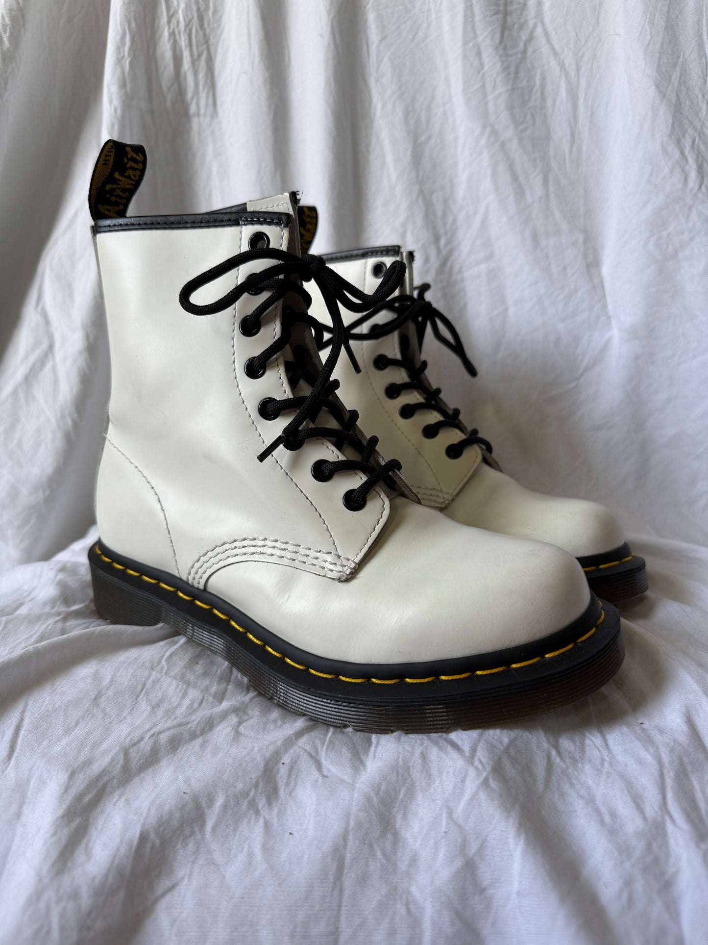 White 1460