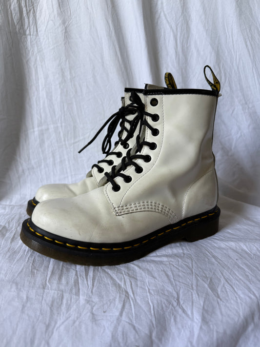 White 1460