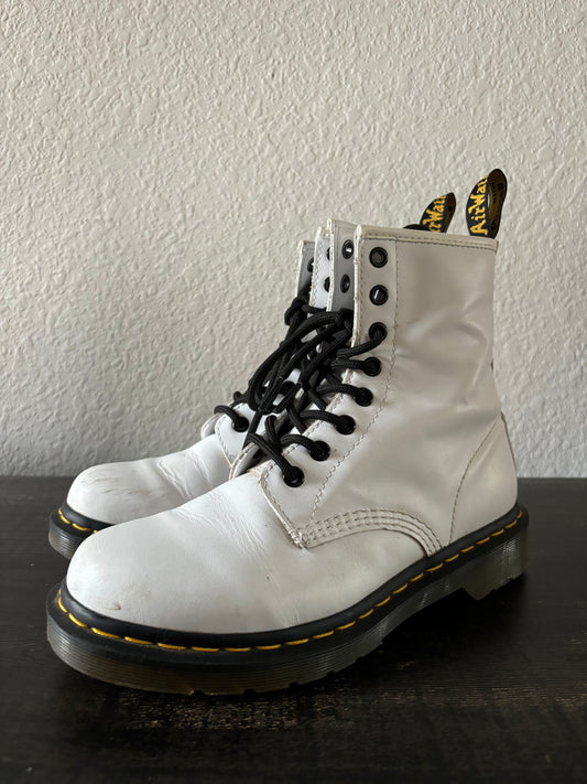 White Nubuck 1460