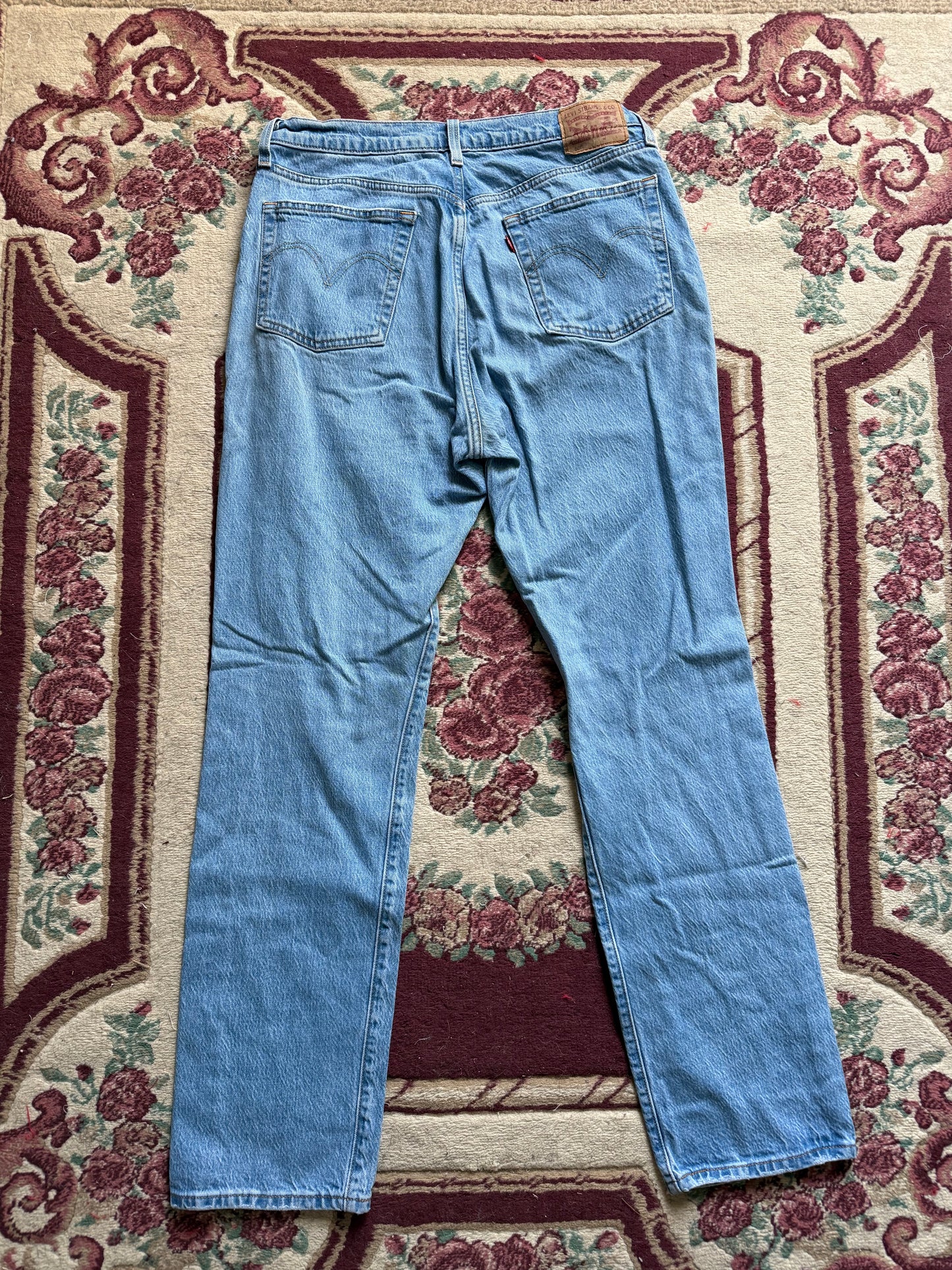 30” Levi’s 501