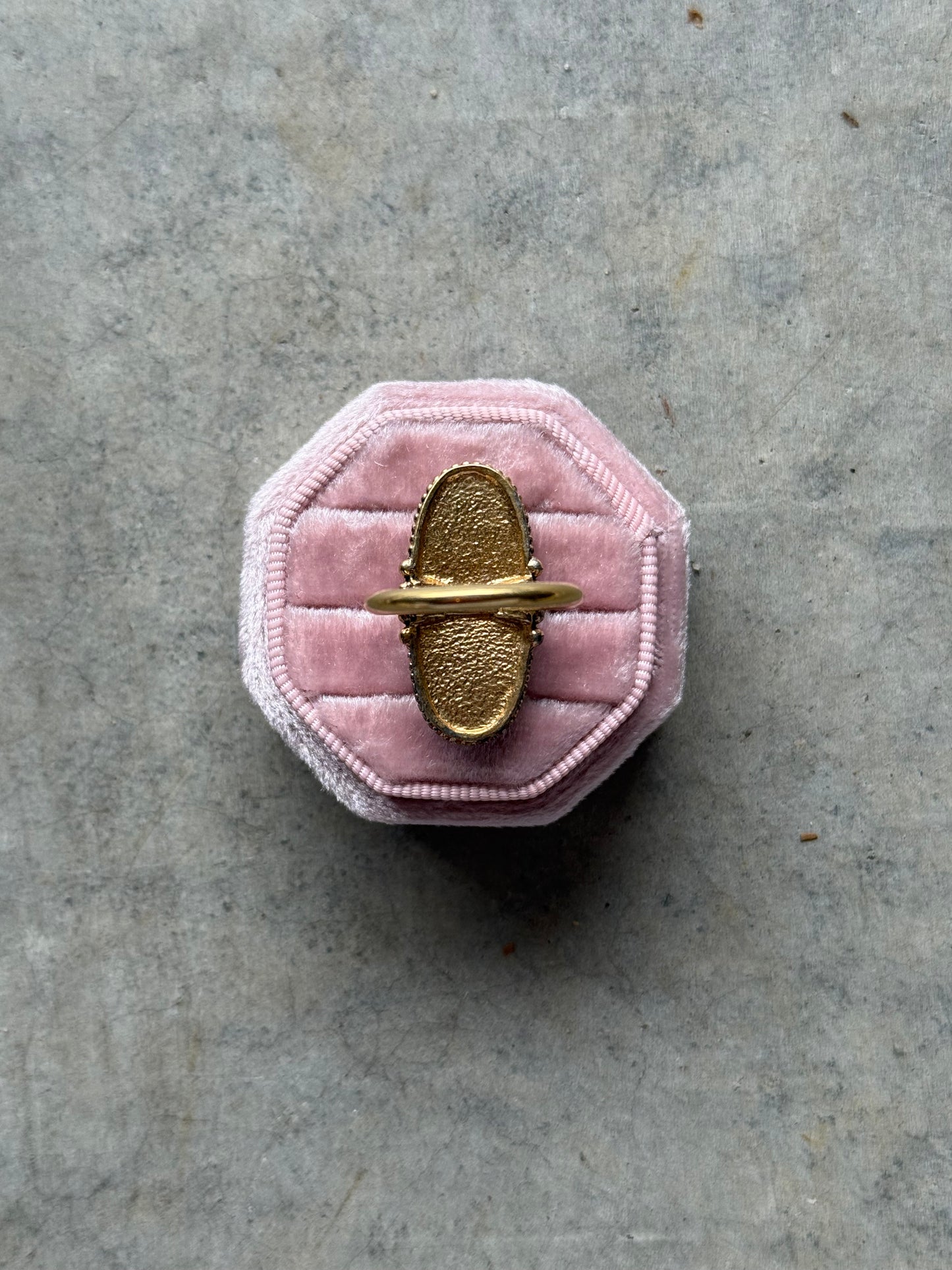 Avon Shimmering Sands Ring (7-9)