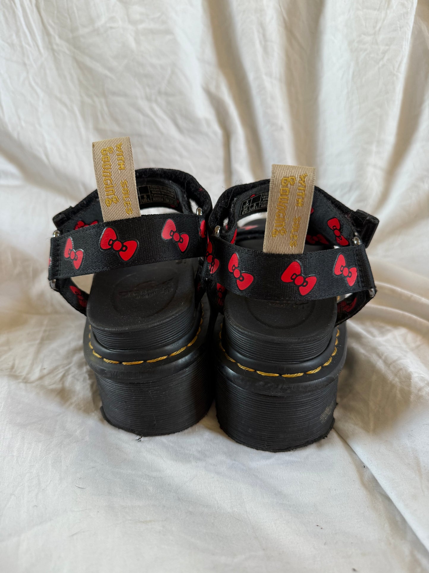 Hello Kitty Sandals