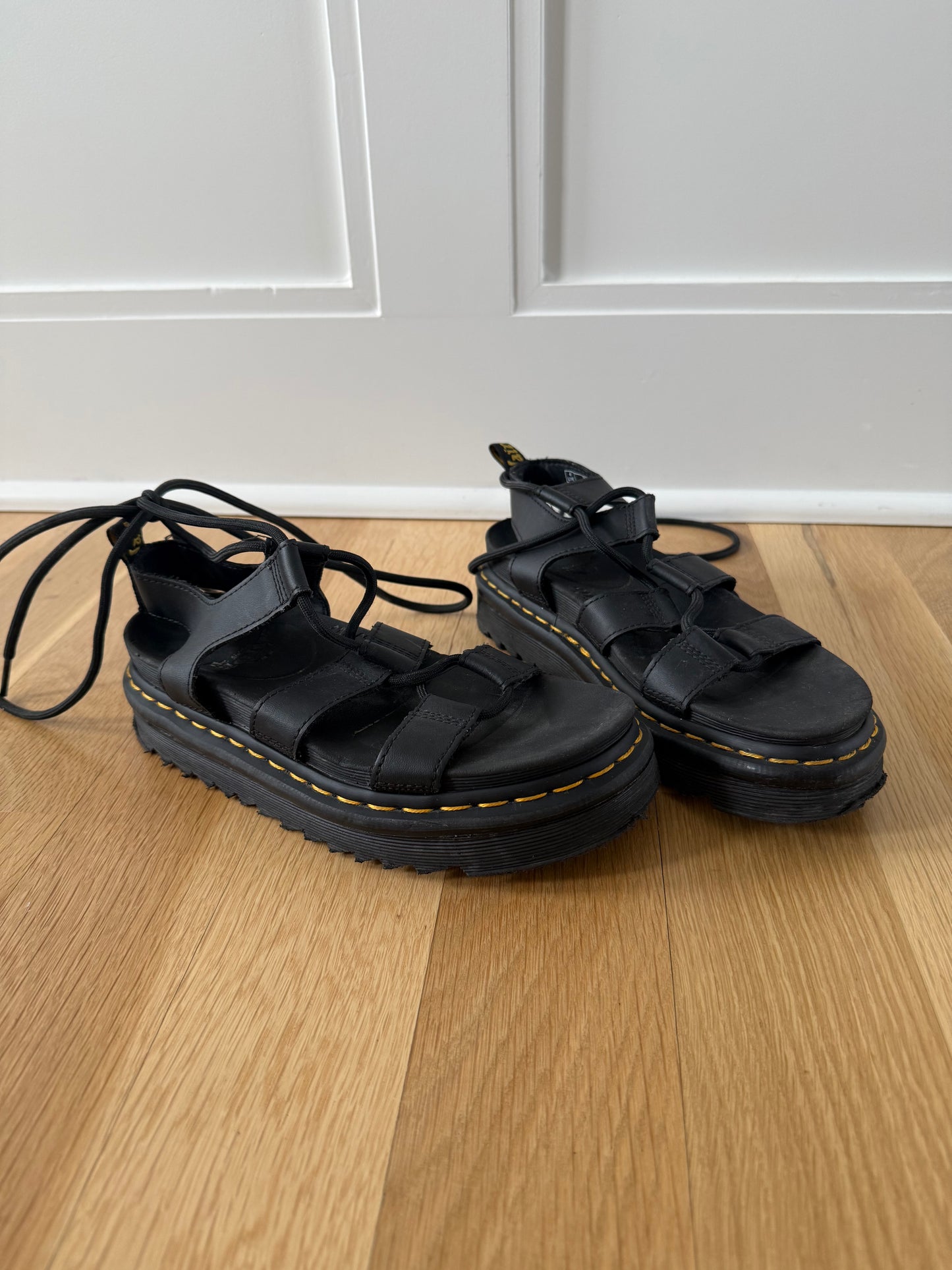 Nartilla Sandals