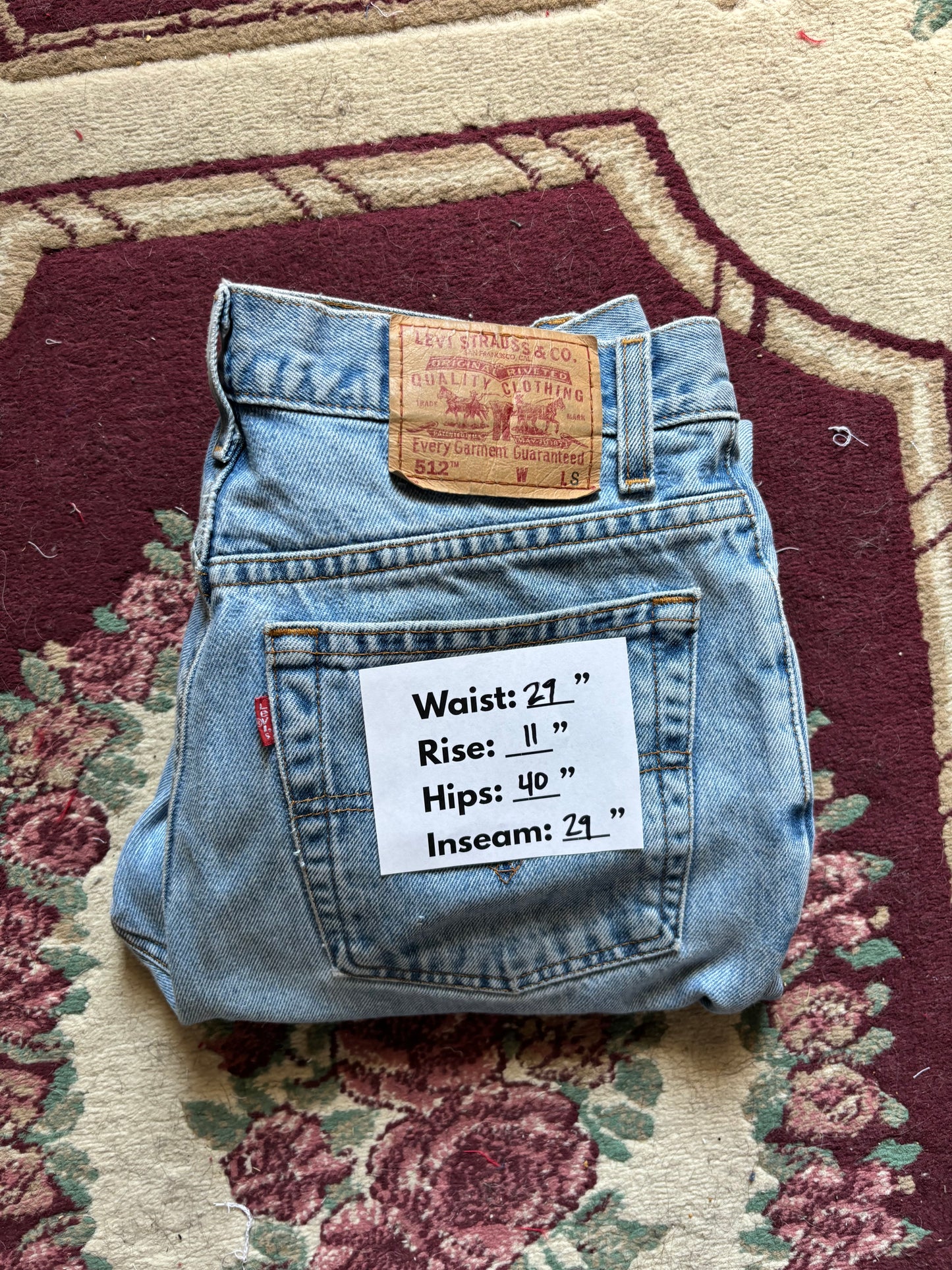 (29”) Distressed Levi’s 512