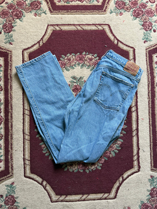 30” Levi’s 501