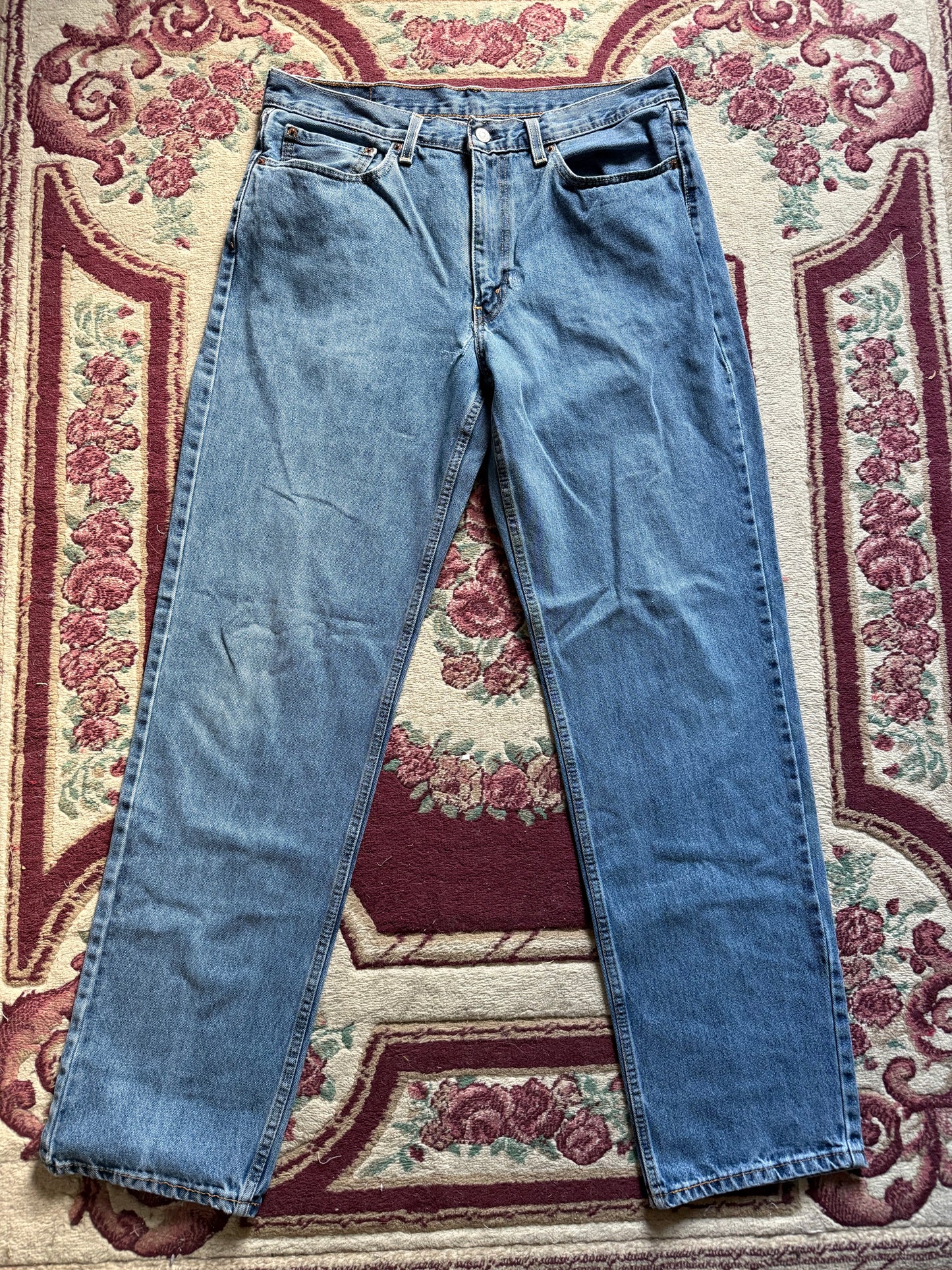 34” Levi’s 550