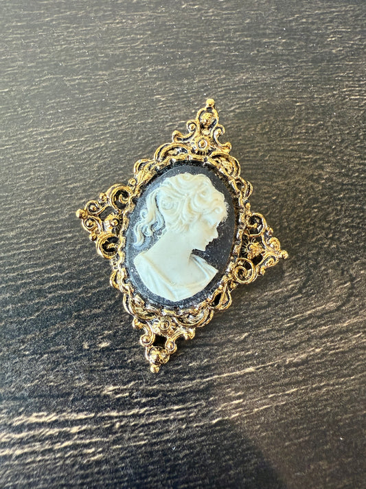 Gerry's Cameo Brooch