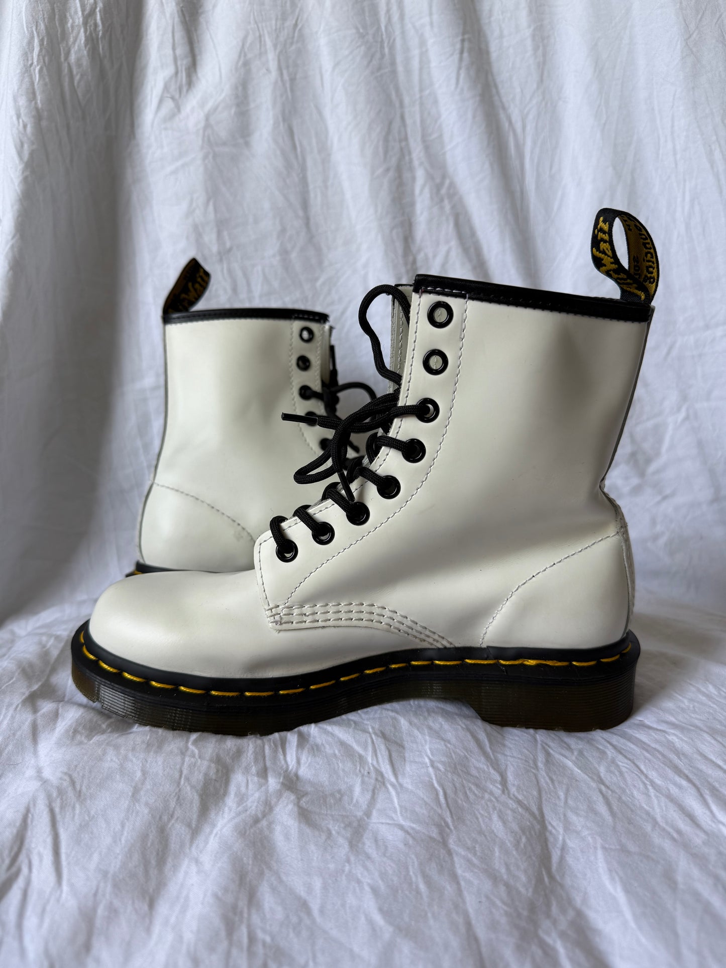 White 1460