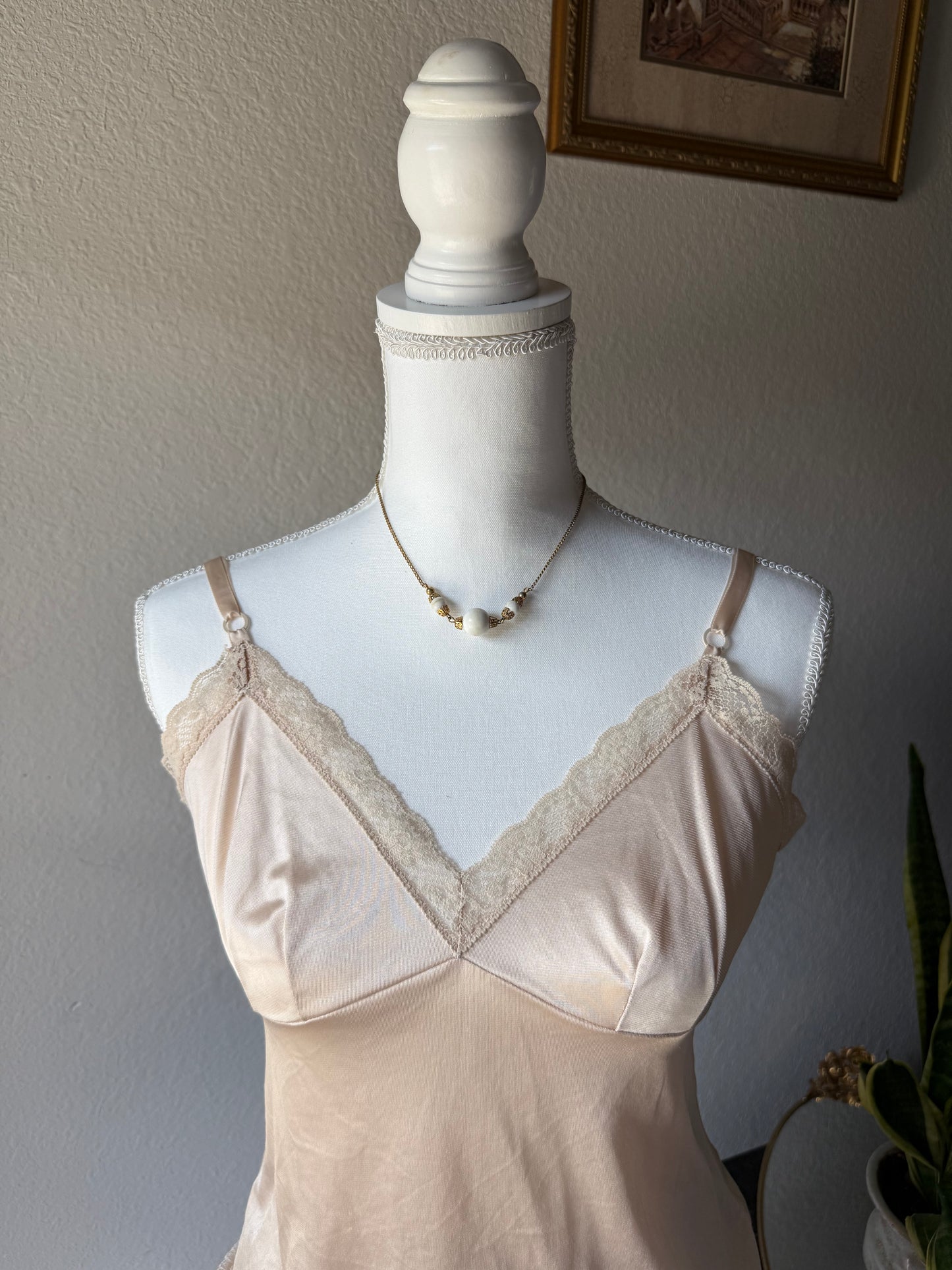 White & Gold Beaded Necklace